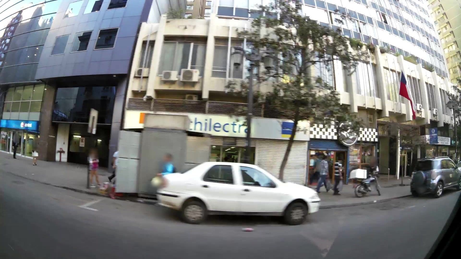 Street view near Apart Hotel Monjitas Center, Santiago — © kaartcam (CC BY-SA · Mapillary)