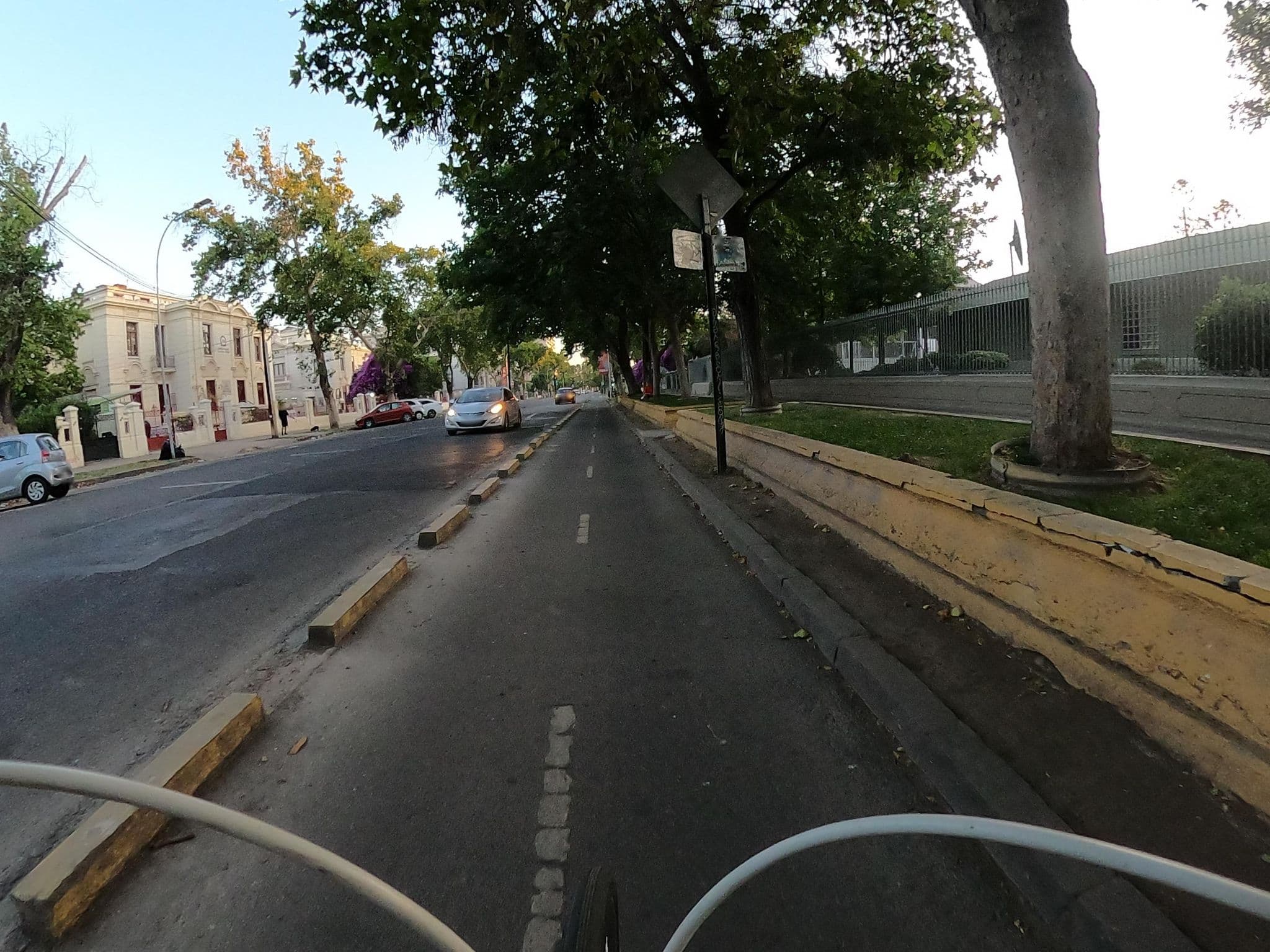 Street view near Infinito Apartment, Santiago — © revistapedalea (CC BY-SA · Mapillary)