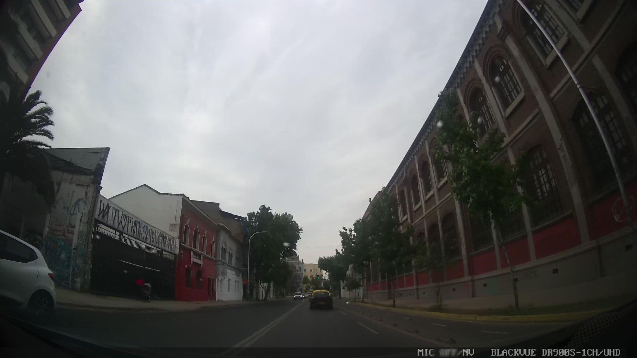 Street view near Hostel Sobe, Santiago — © kaart_4 (CC BY-SA · Mapillary)