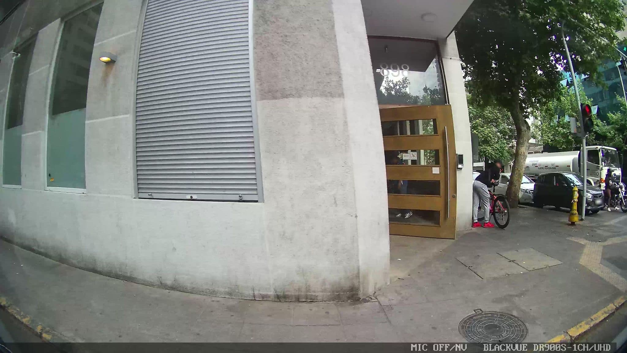 Street view near Departamento Mackenna, Santiago — © kaart_3 (CC BY-SA · Mapillary)