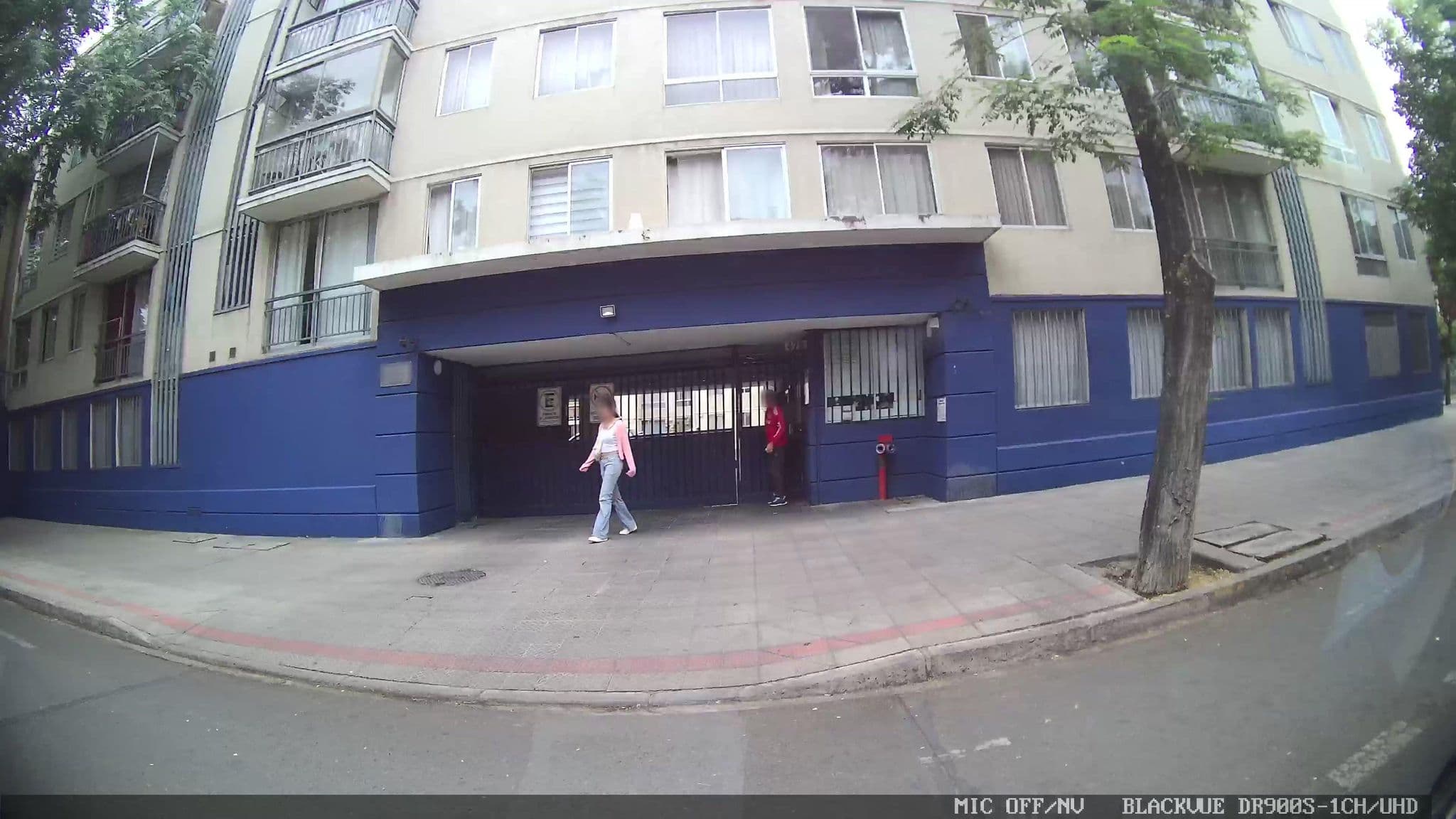 Street view near Apartamentos Elizondo II, Santiago — © kaart_1 (CC BY-SA · Mapillary)