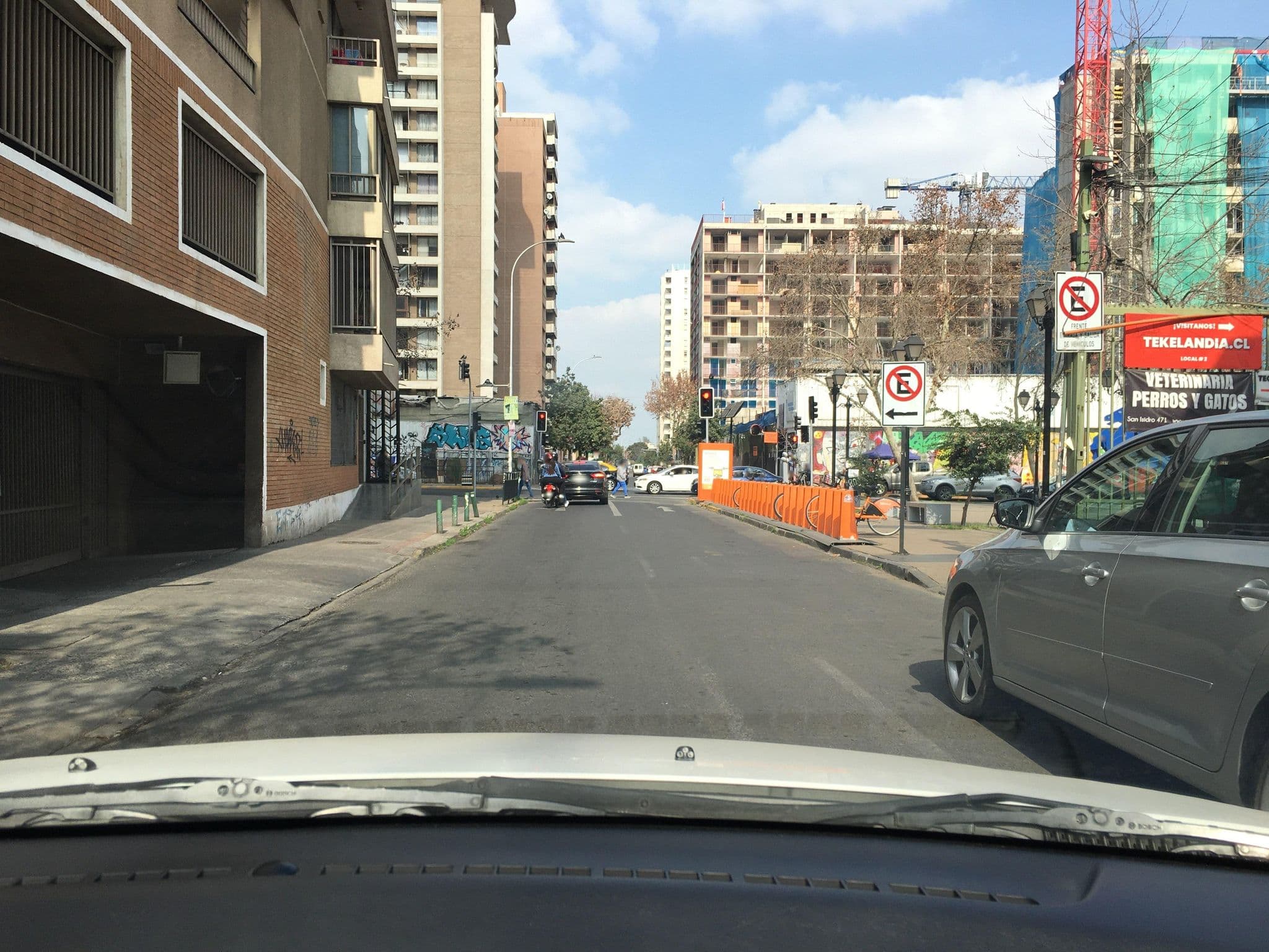 Street view near Hotel Felino, Santiago — © ariellopez (CC BY-SA · Mapillary)