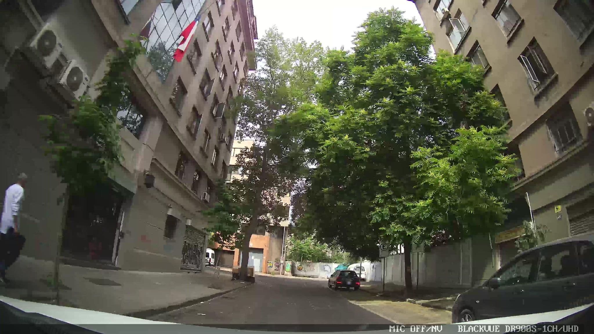 Street view near Hotel Manutara, Santiago — © kaart_1 (CC BY-SA · Mapillary)
