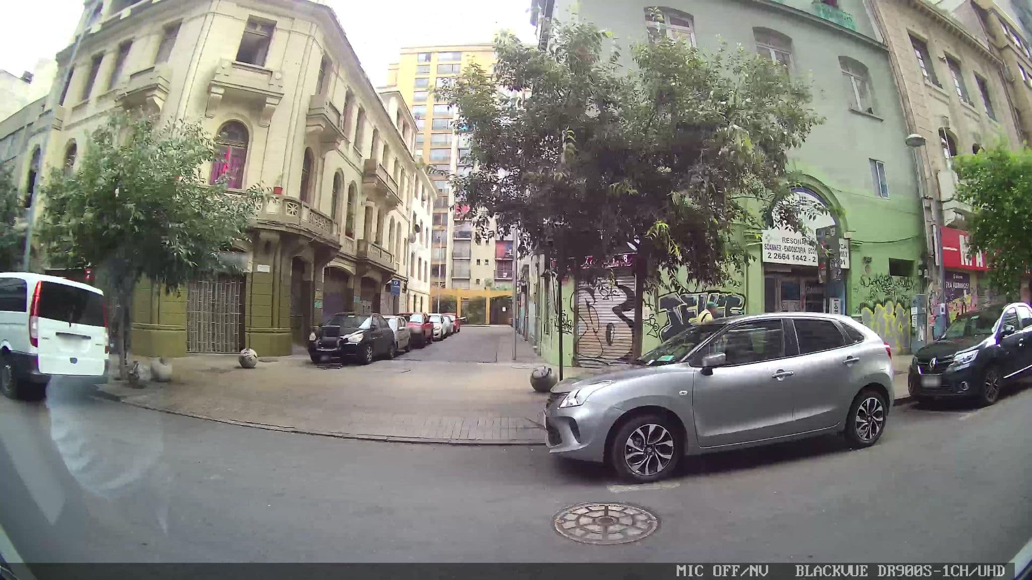 Street view near Met Suites - Apartments, Santiago — © kaart_3 (CC BY-SA · Mapillary)