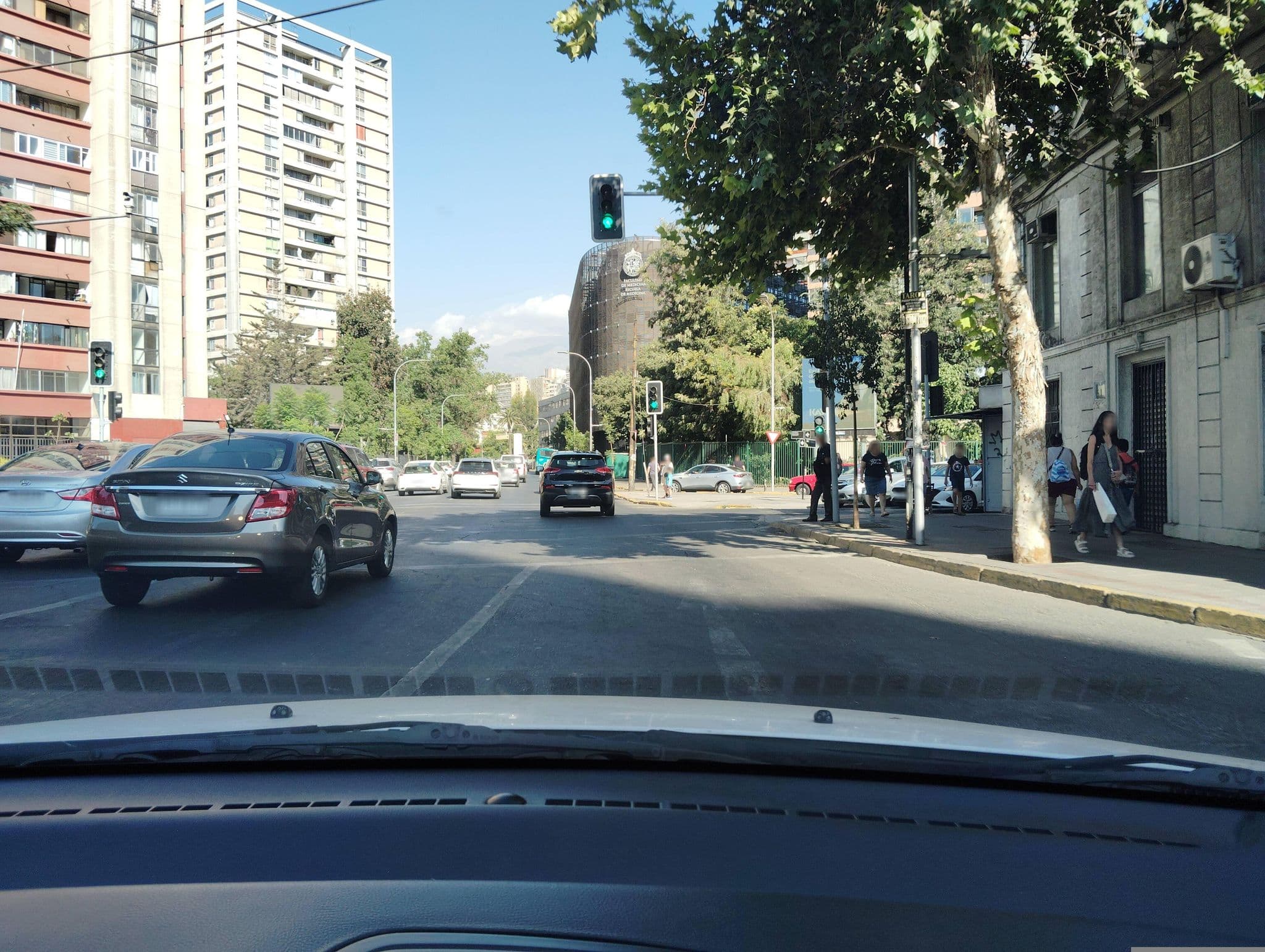Street view near Moteles Apolo, Santiago — © ariellopez (CC BY-SA · Mapillary)
