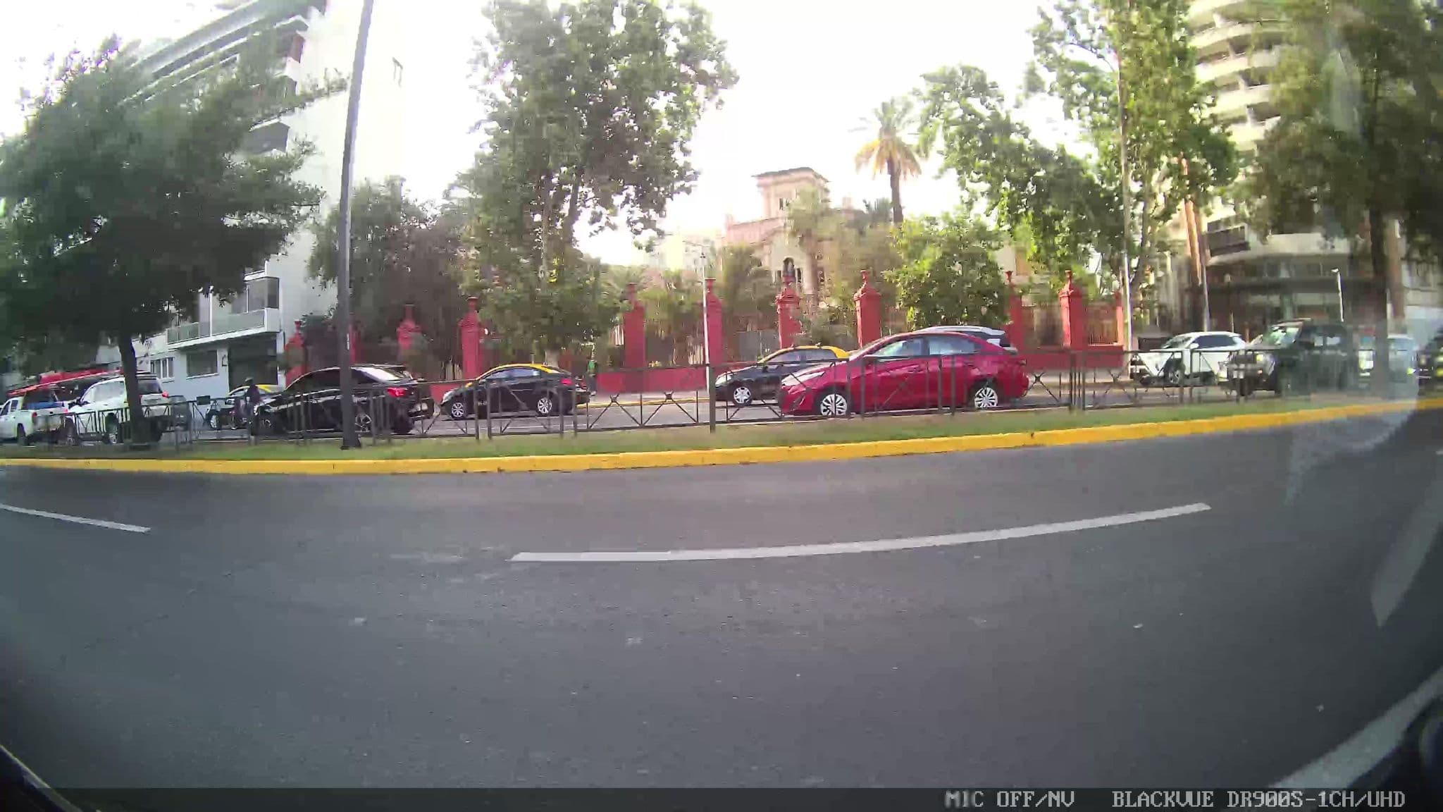 Street view near Royal Suites Apartments, Santiago — © kaart_1 (CC BY-SA · Mapillary)