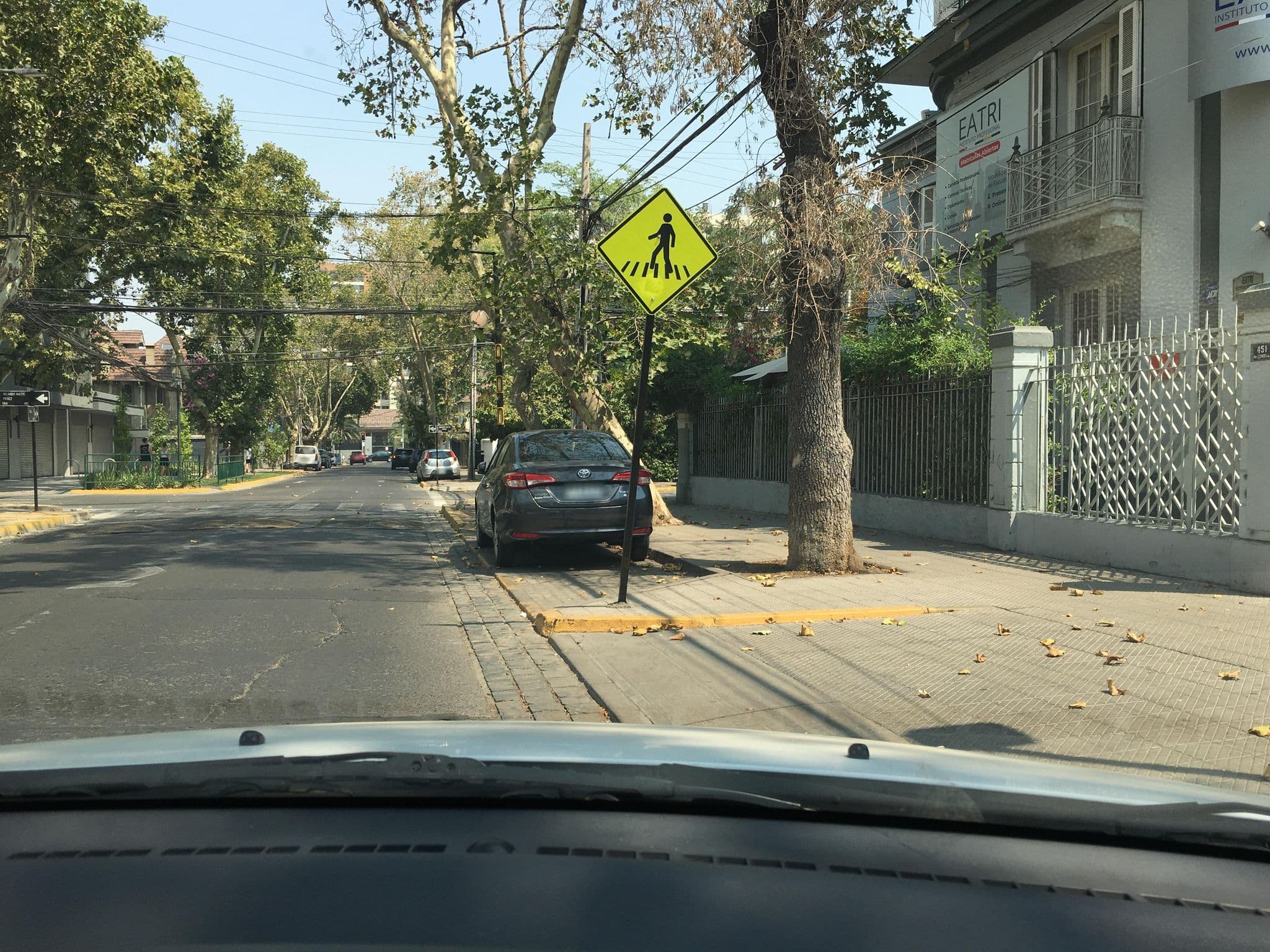 Street view near Quiral Hotel Boutique, Santiago — © ariellopez (CC BY-SA · Mapillary)