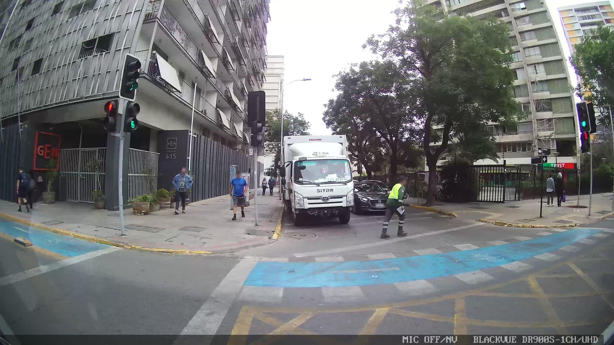 Street view near Gen Rooms, Santiago — © kaart_3 (CC BY-SA · Mapillary)