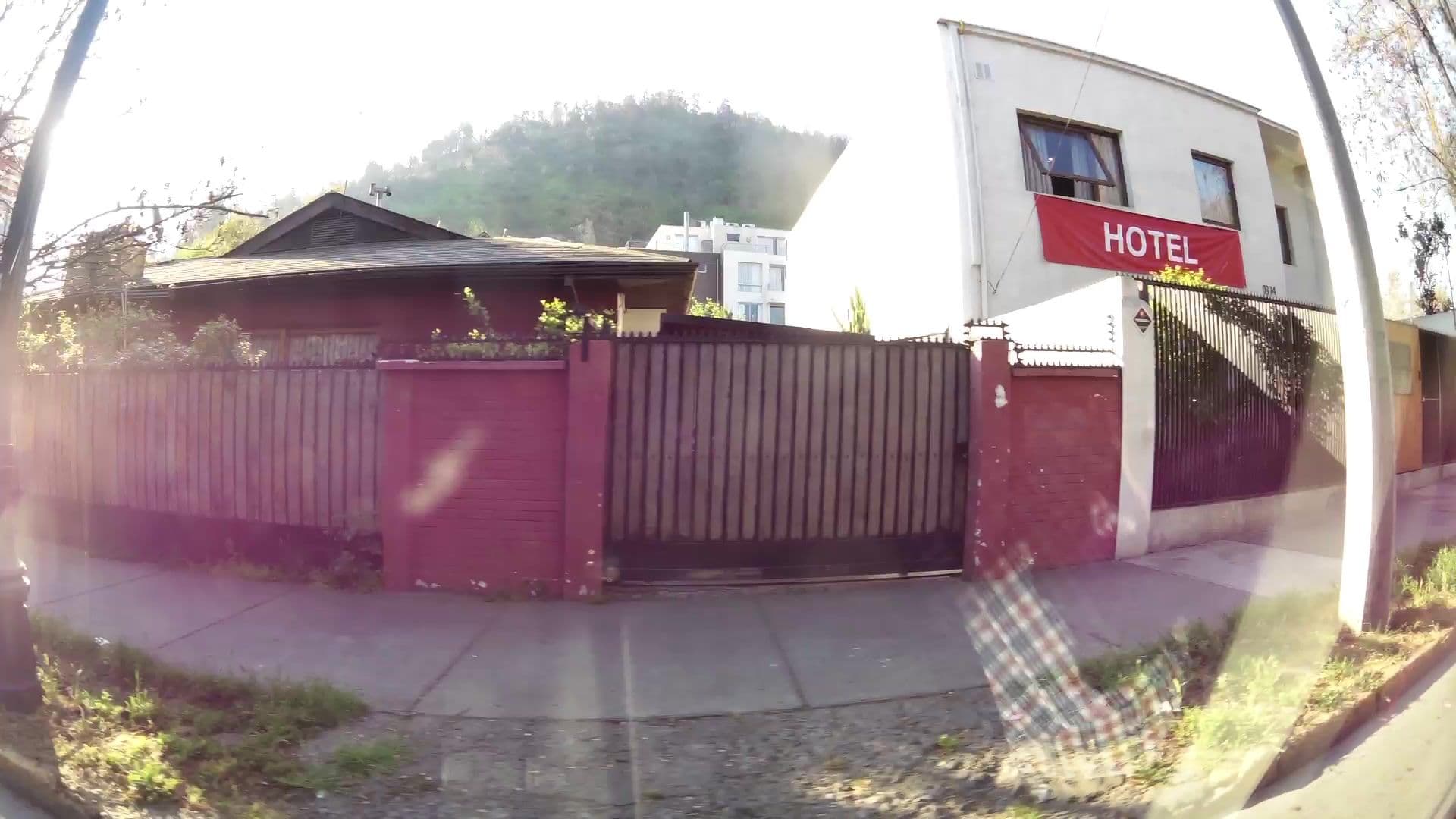 Street view near L'Ambassade, Santiago — © kaartcam (CC BY-SA · Mapillary)