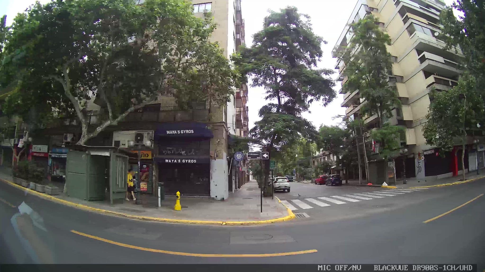 Street view near Hotel de Carabineros, Santiago — © kaart_3 (CC BY-SA · Mapillary)