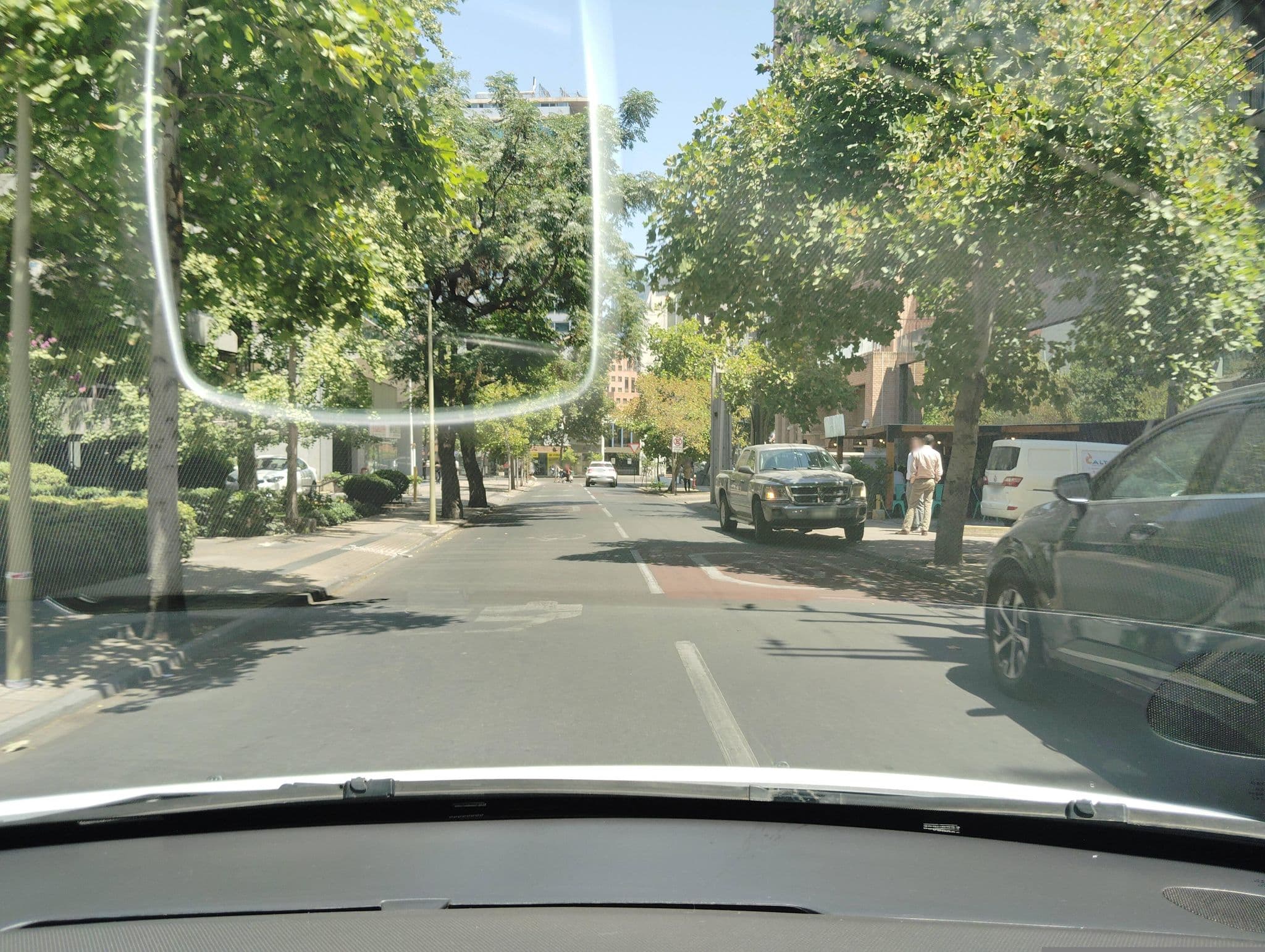 Street view near Amoblados Bosque Norte, Ñuñoa — © ariellopez (CC BY-SA · Mapillary)