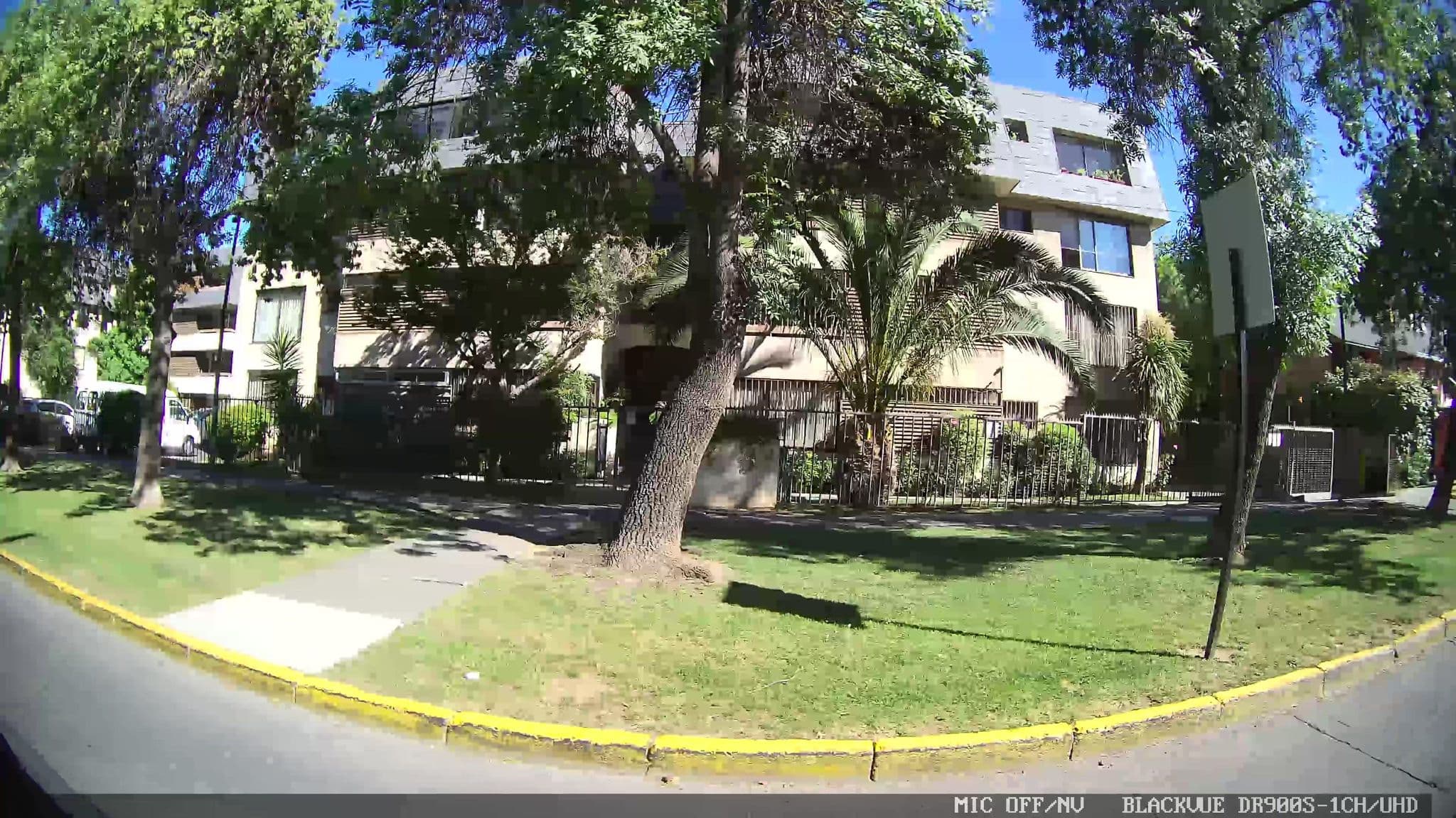 Street view near Room V, Peñalolén — © kaart_1 (CC BY-SA · Mapillary)