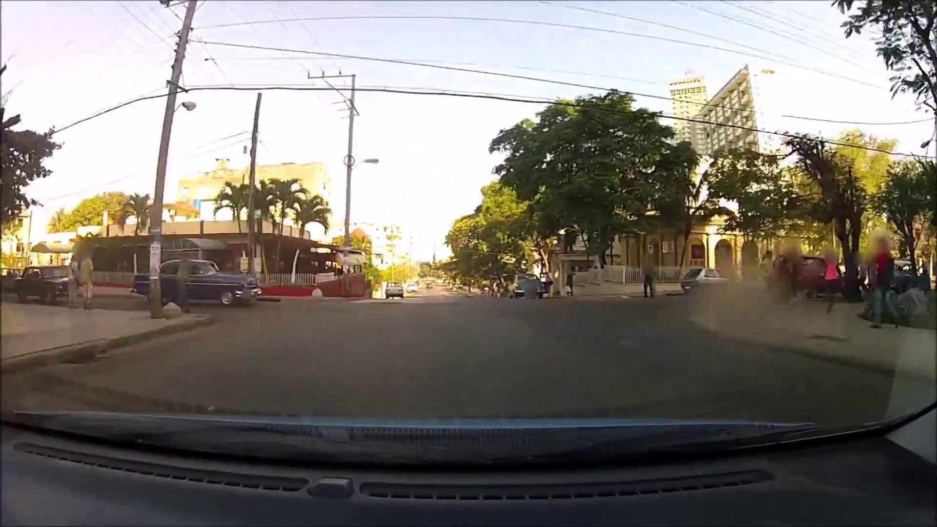 Street view near Airbnb Navi, Havana — © cut (CC BY-SA · Mapillary)