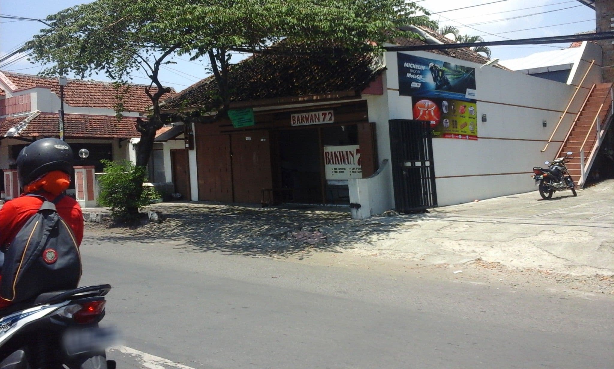 Street view near Hotel Widodo, Jember — © arizalkawamuna (CC BY-SA · Mapillary)