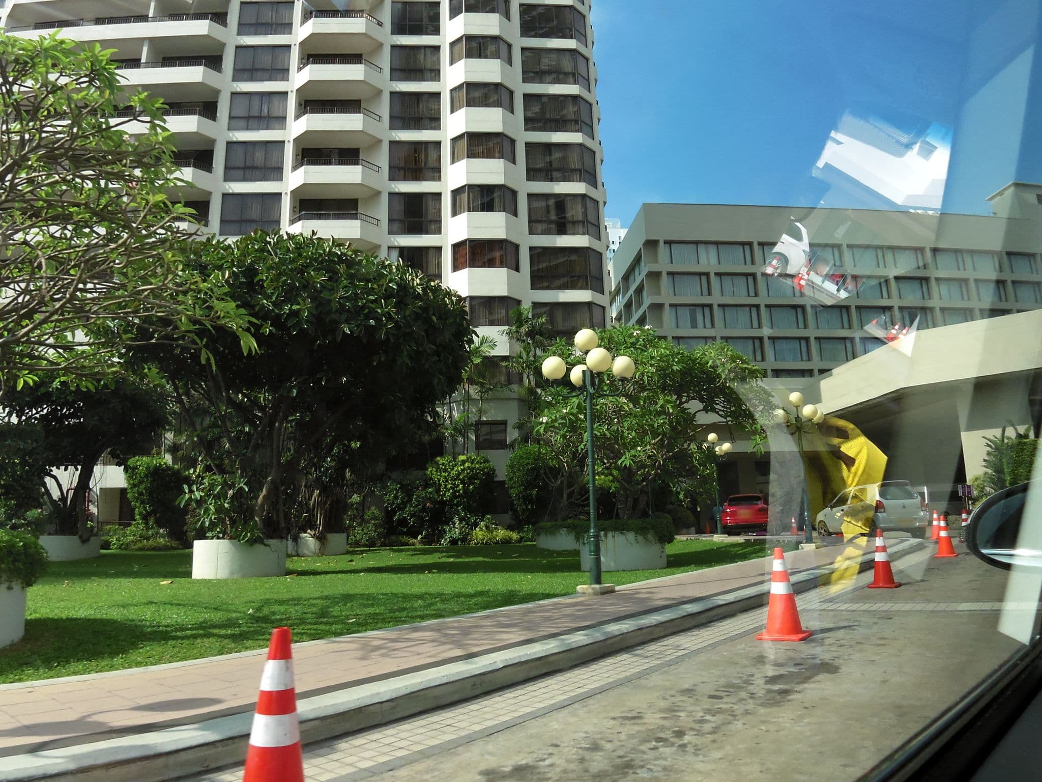 Street view near Executive Floor, Colombo — © maning (CC BY-SA · Mapillary)
