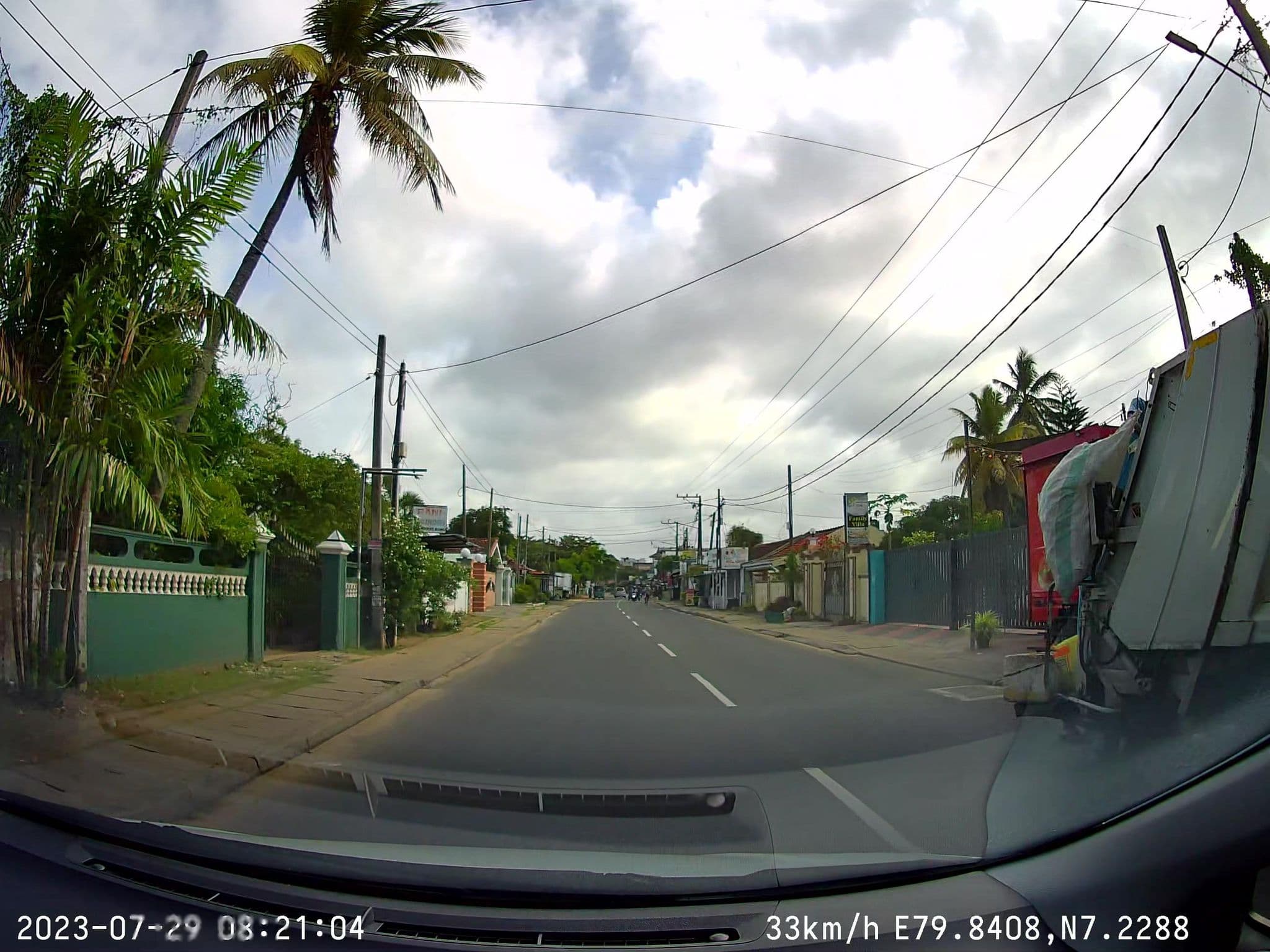 Street view near Jeero Guesthouse, Negombo — © sahanbsb (CC BY-SA · Mapillary)