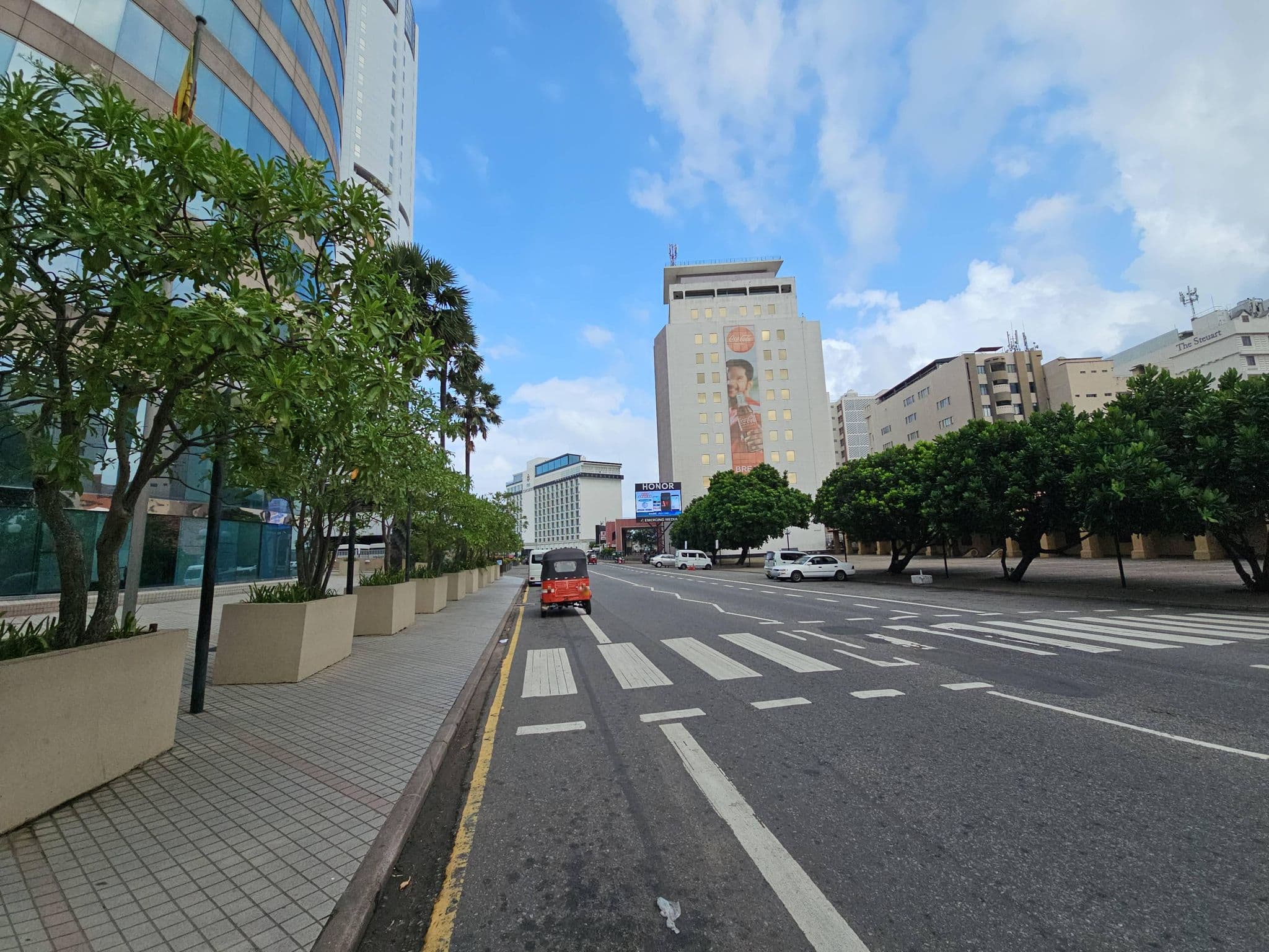 Street view near Fairway Colombo, Colombo — © jlvmateo (CC BY-SA · Mapillary)