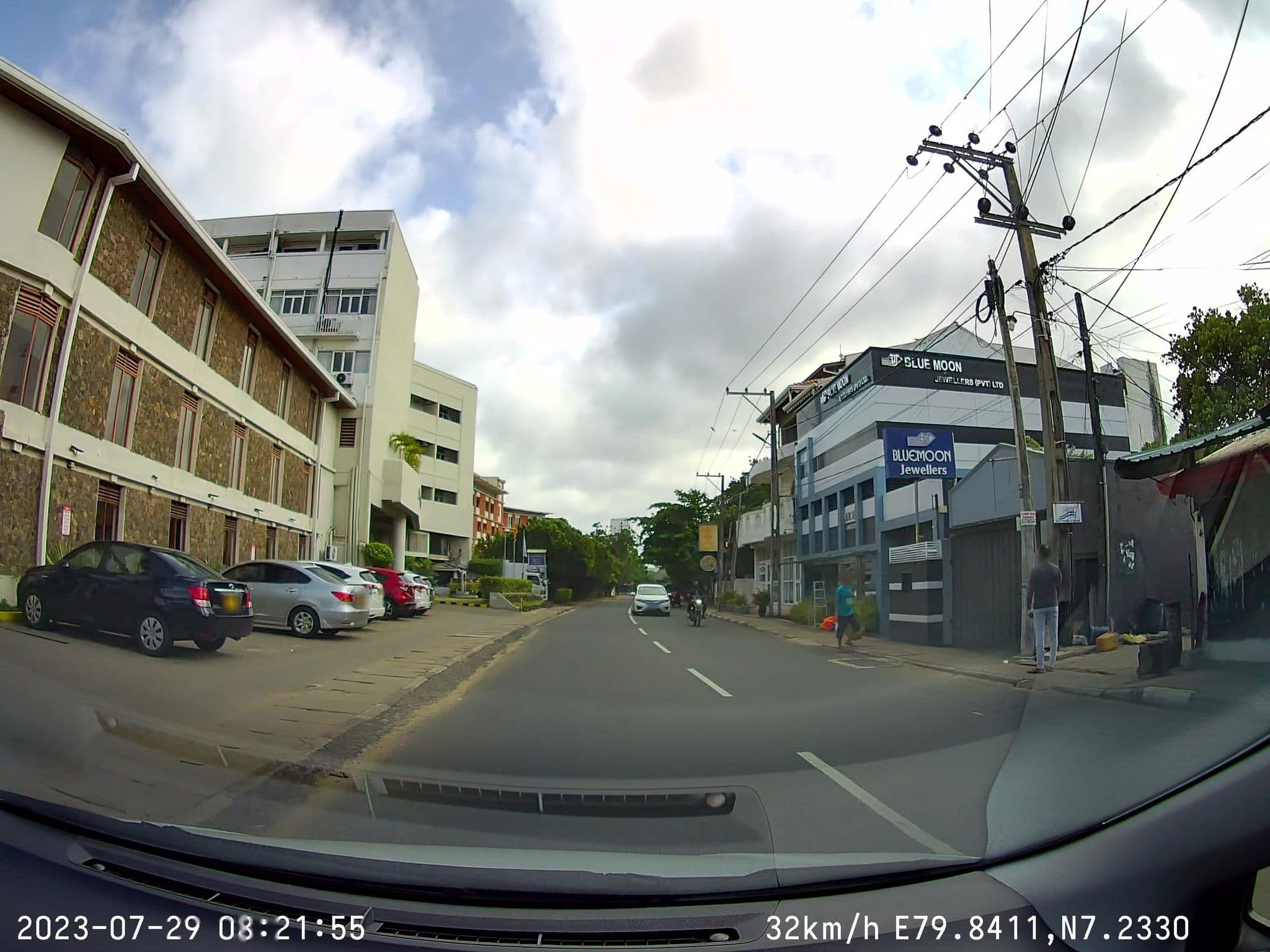 Street view near Spamalot Beach Hotel, Negombo — © sahanbsb (CC BY-SA · Mapillary)