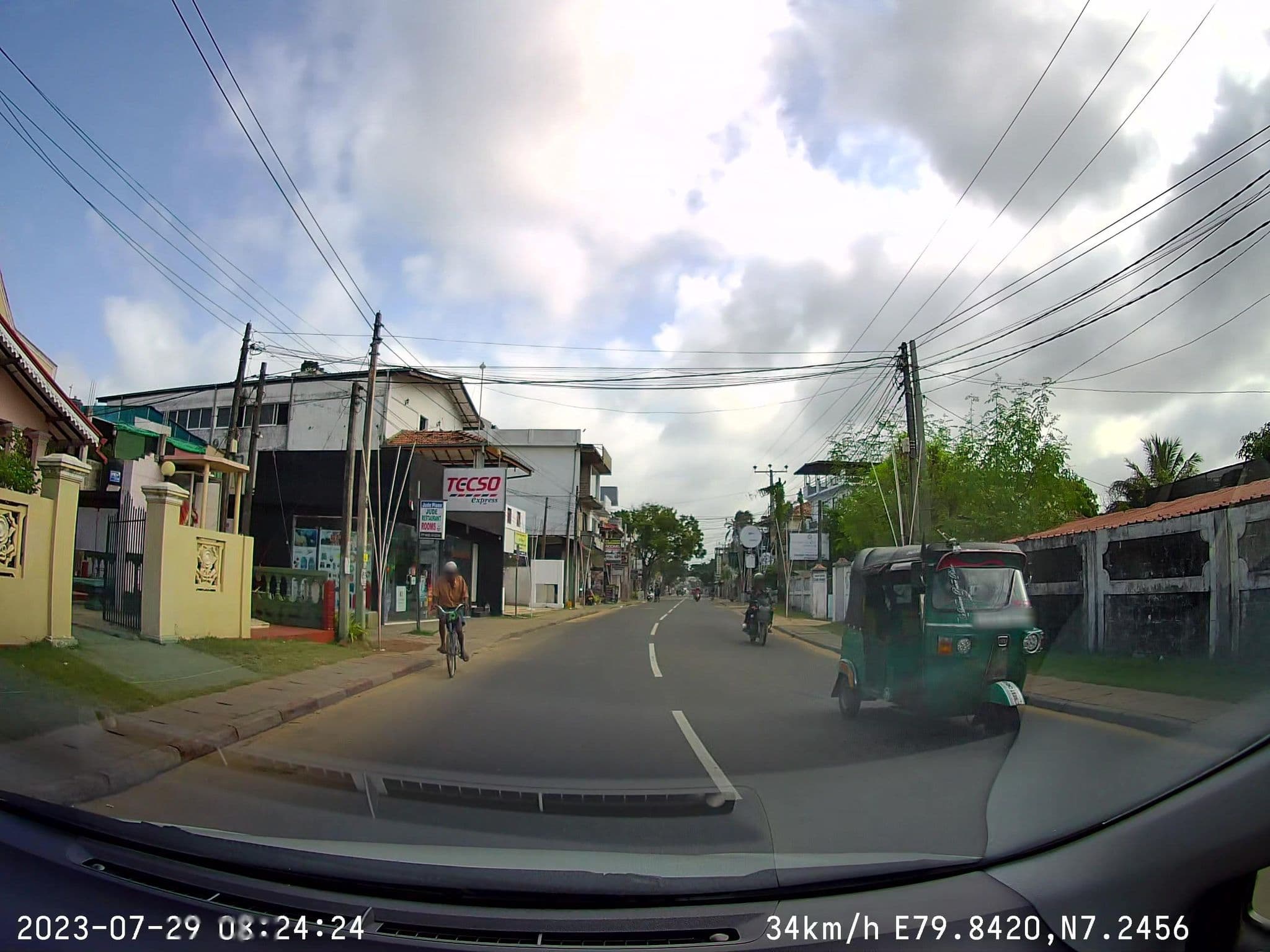 Street view near Jude Place Rooms & Restaurant, Negombo — © sahanbsb (CC BY-SA · Mapillary)