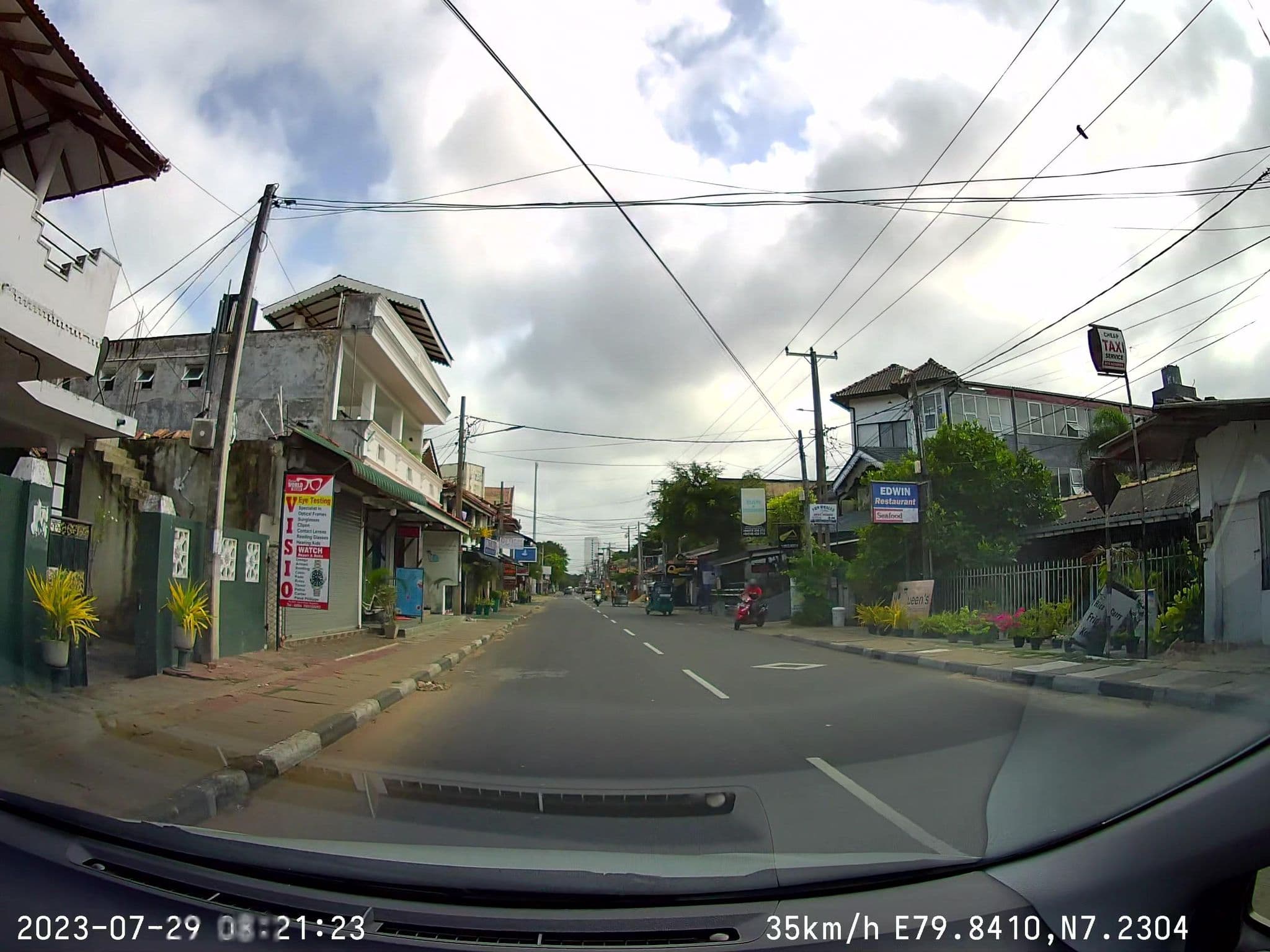 Street view near Blue Elephant Tourist Guesthouse, Negombo — © sahanbsb (CC BY-SA · Mapillary)
