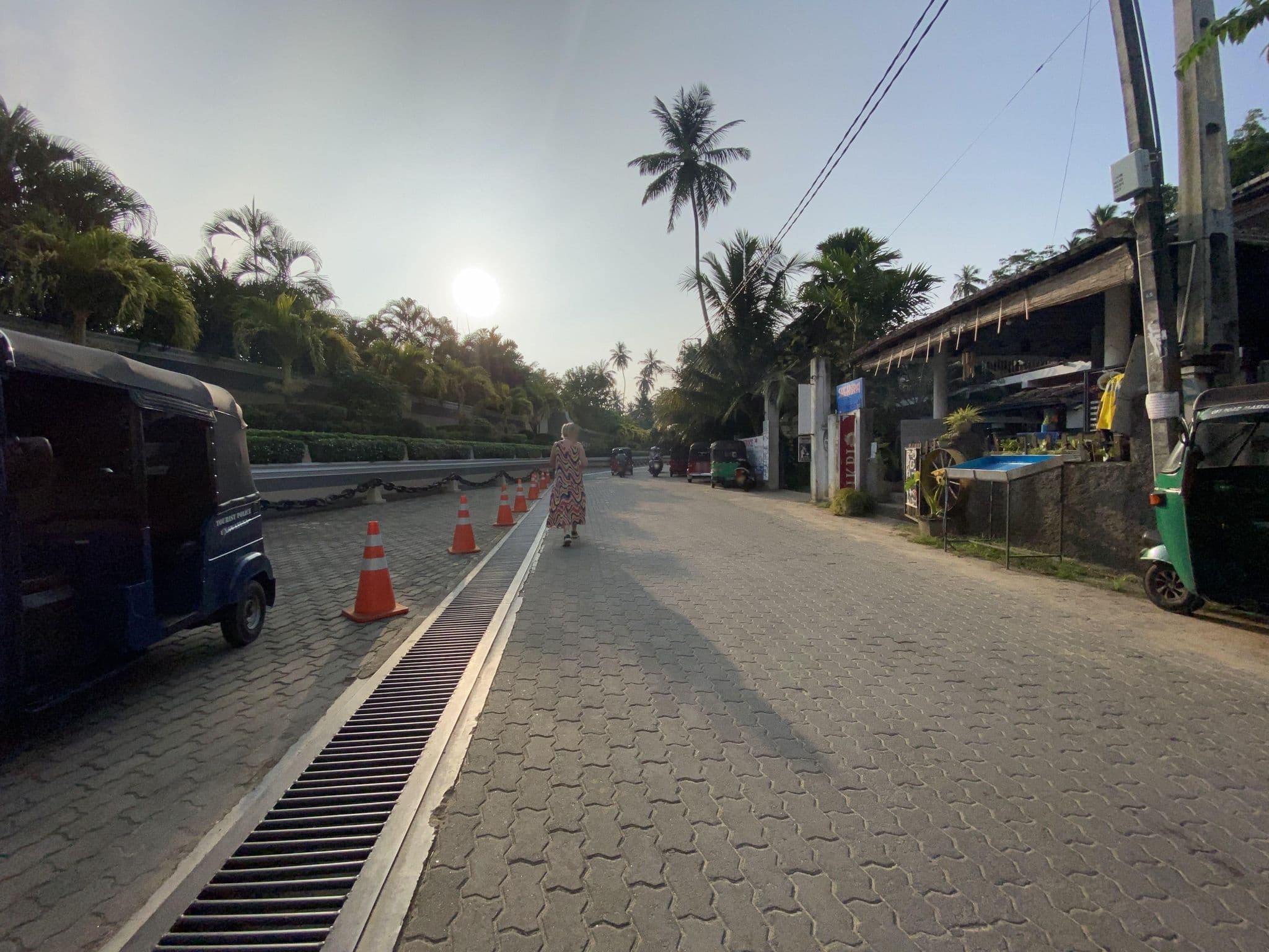 Street view near Pearl Villa, Unawatuna — © vadi (CC BY-SA · Mapillary)