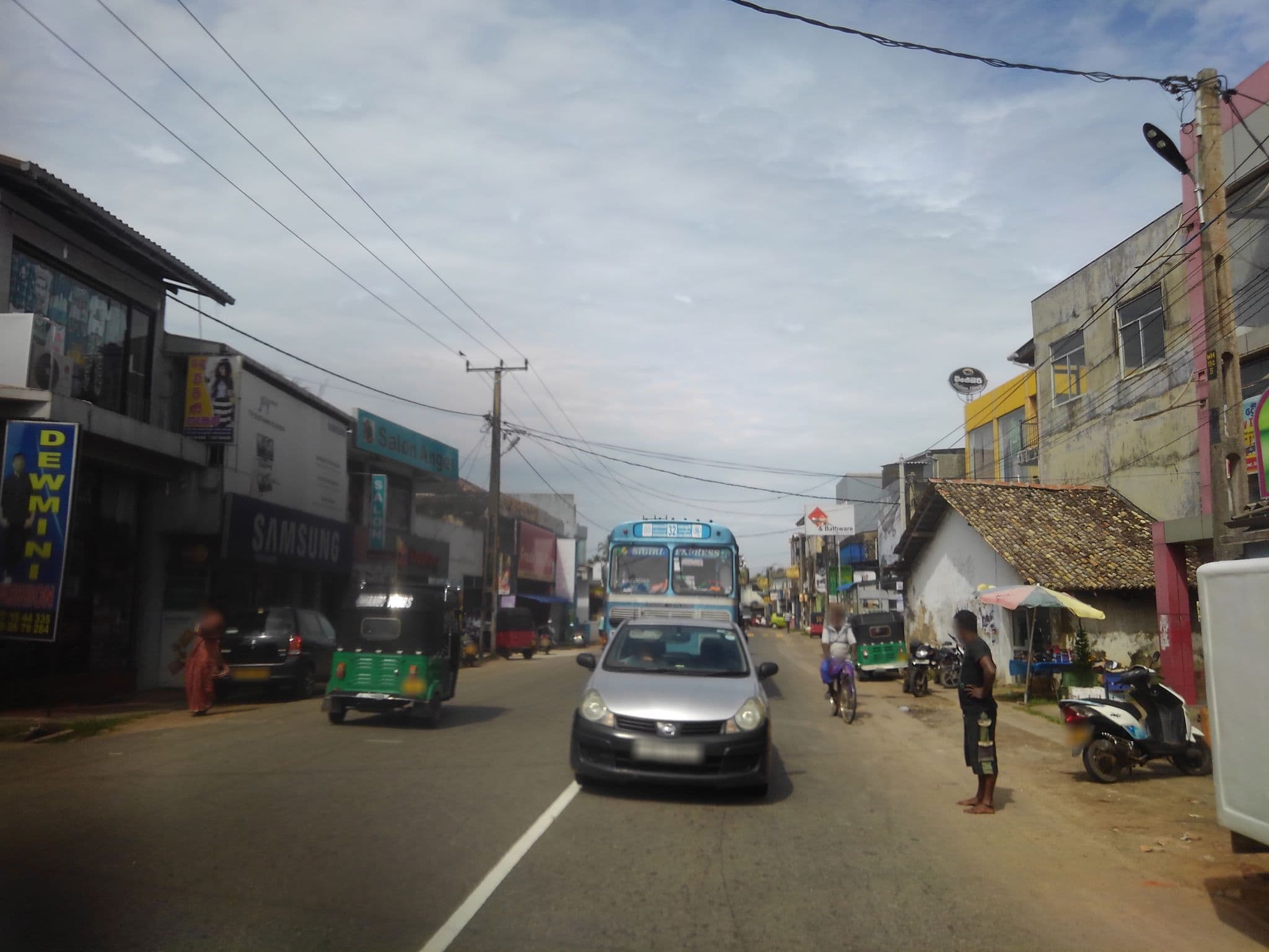 Street view near Randhila Beach View Hotel, Hikkaduwa — © mapconcierge (CC BY-SA · Mapillary)