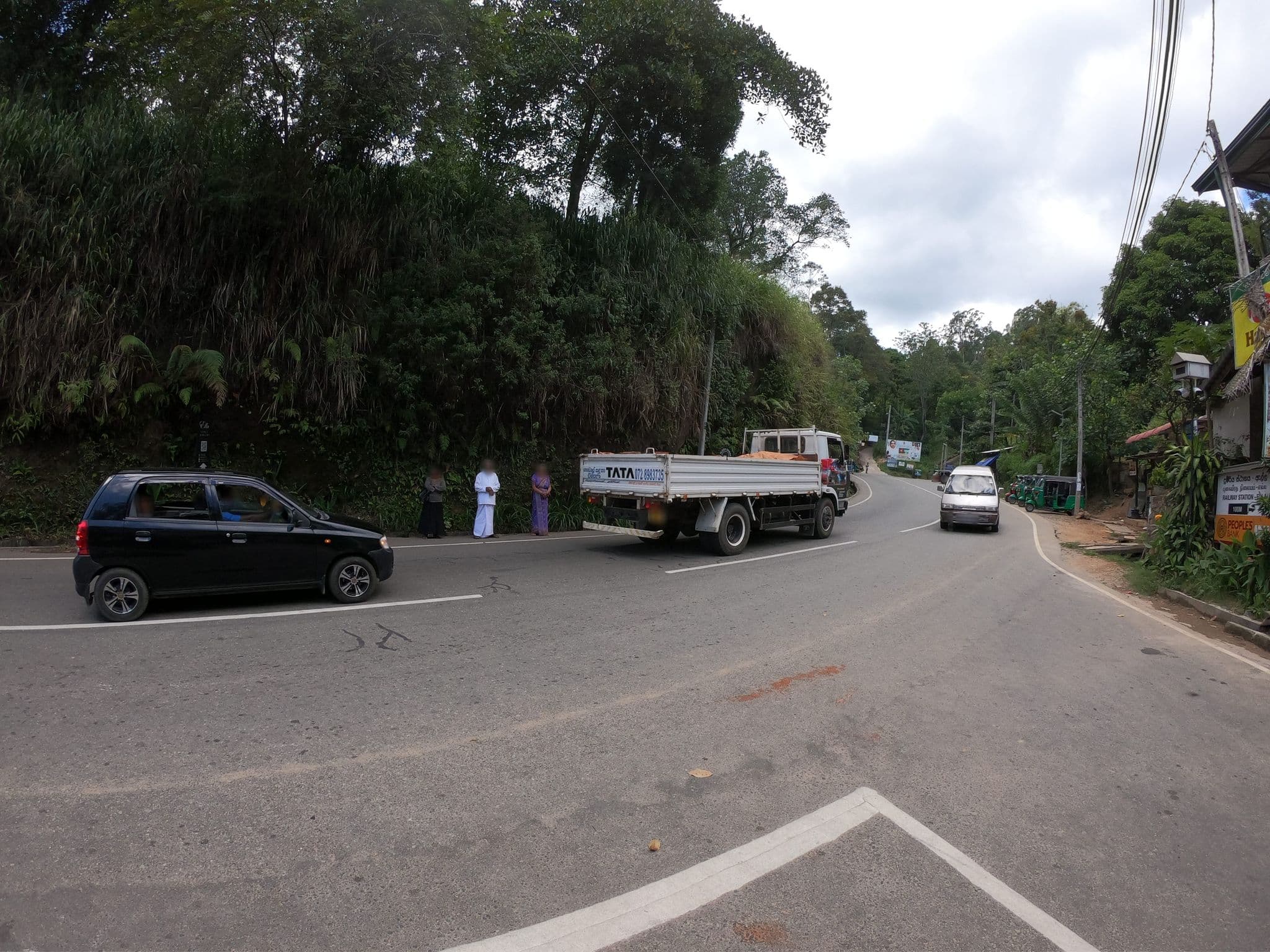 Street view near Alta Vista Hotel, Ella Town — © paulinus (CC BY-SA · Mapillary)