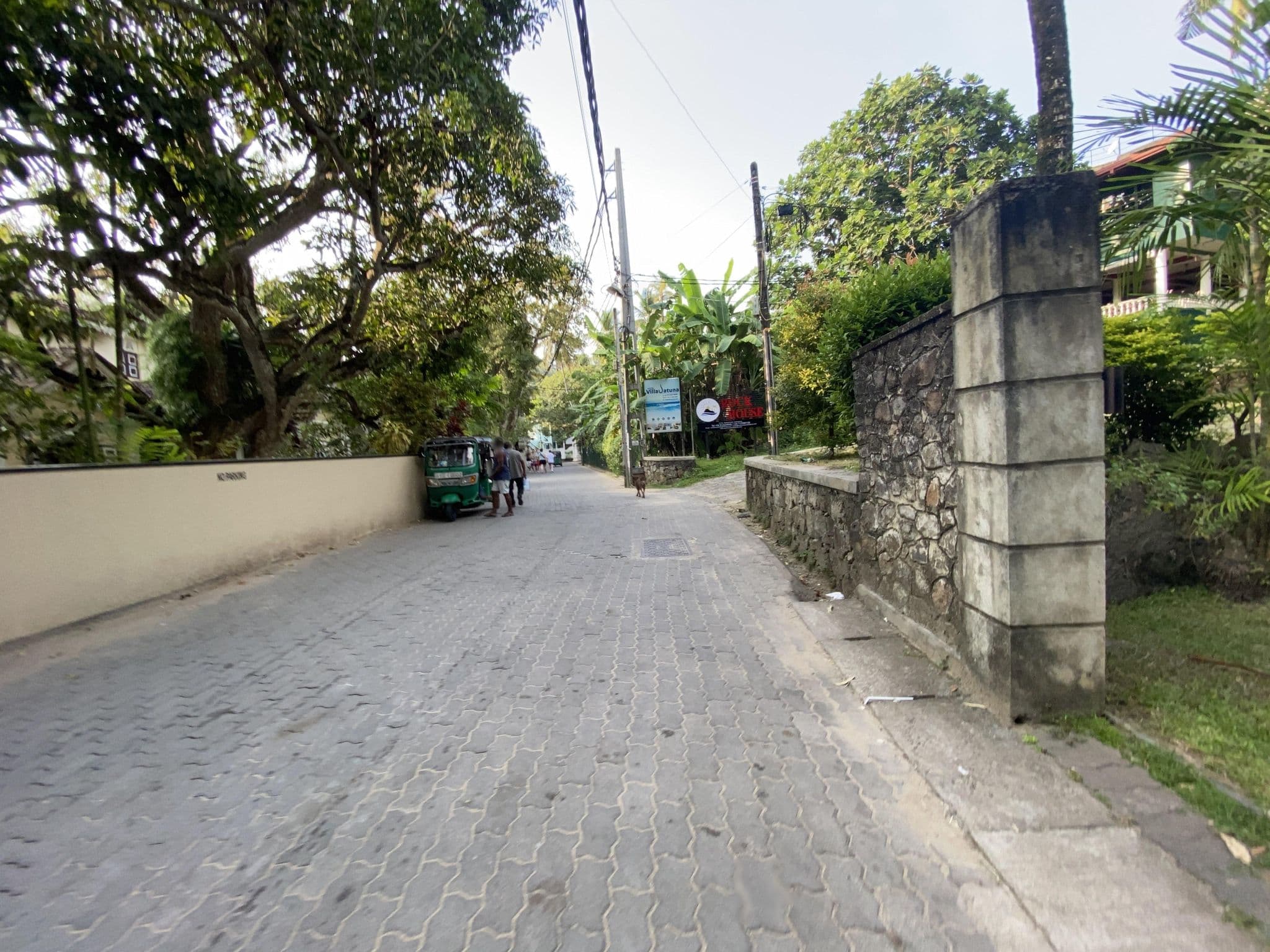 Street view near Sun Point, Unawatuna — © vadi (CC BY-SA · Mapillary)