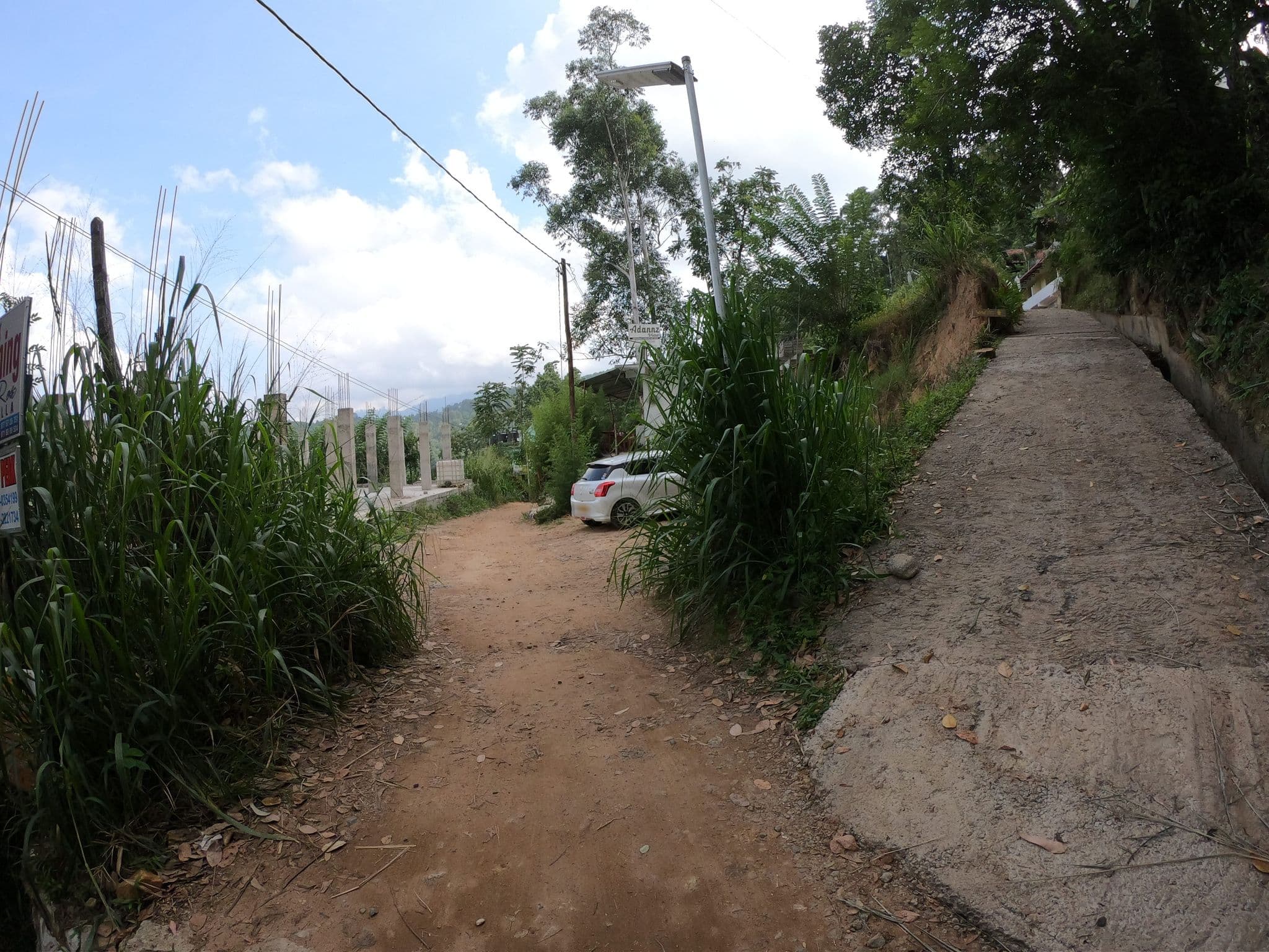 Street view near Blooming Rose Bungalows, Ella Town — © paulinus (CC BY-SA · Mapillary)