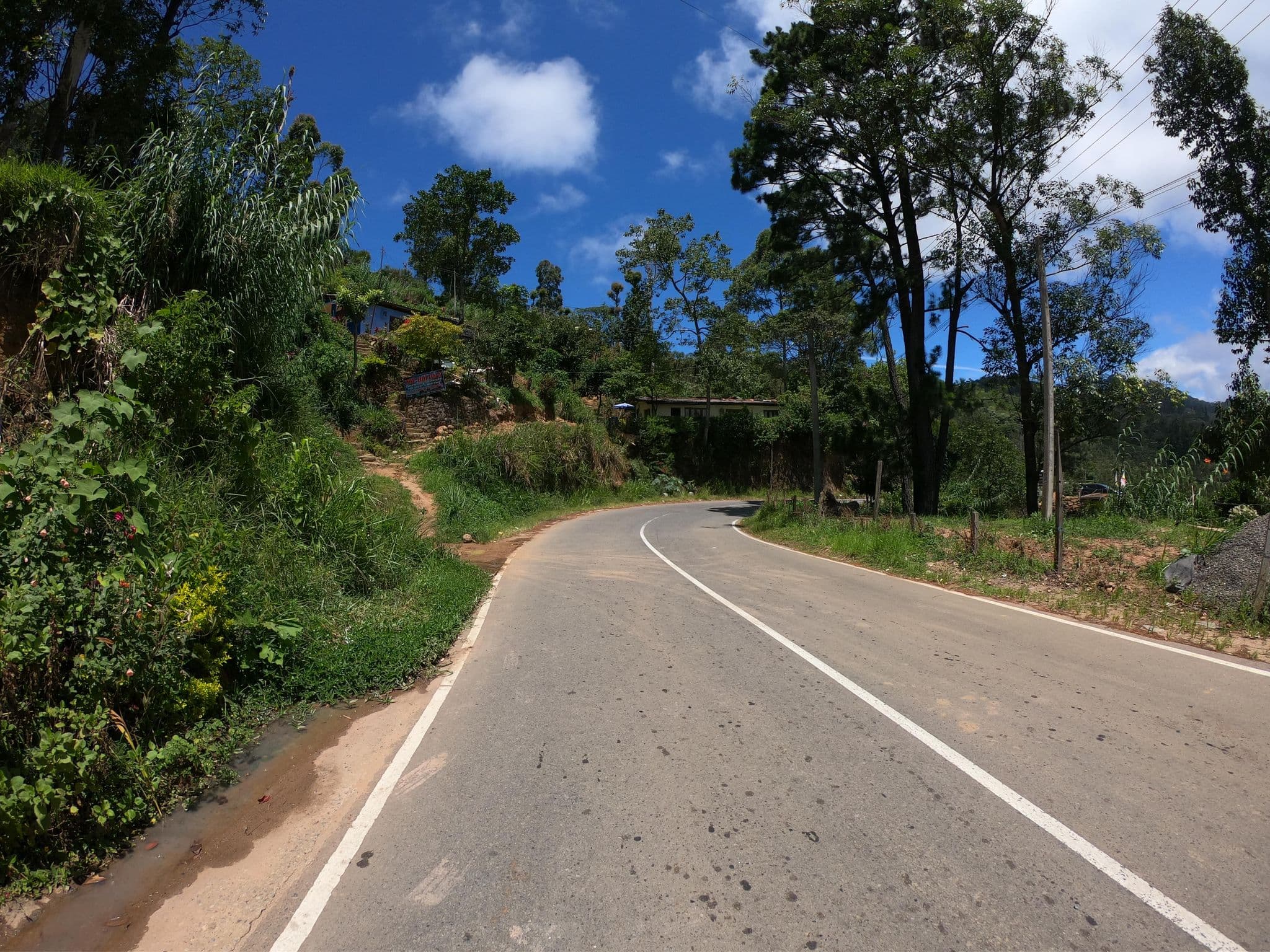 Street view near Top Holliday, Haputale — © paulinus (CC BY-SA · Mapillary)