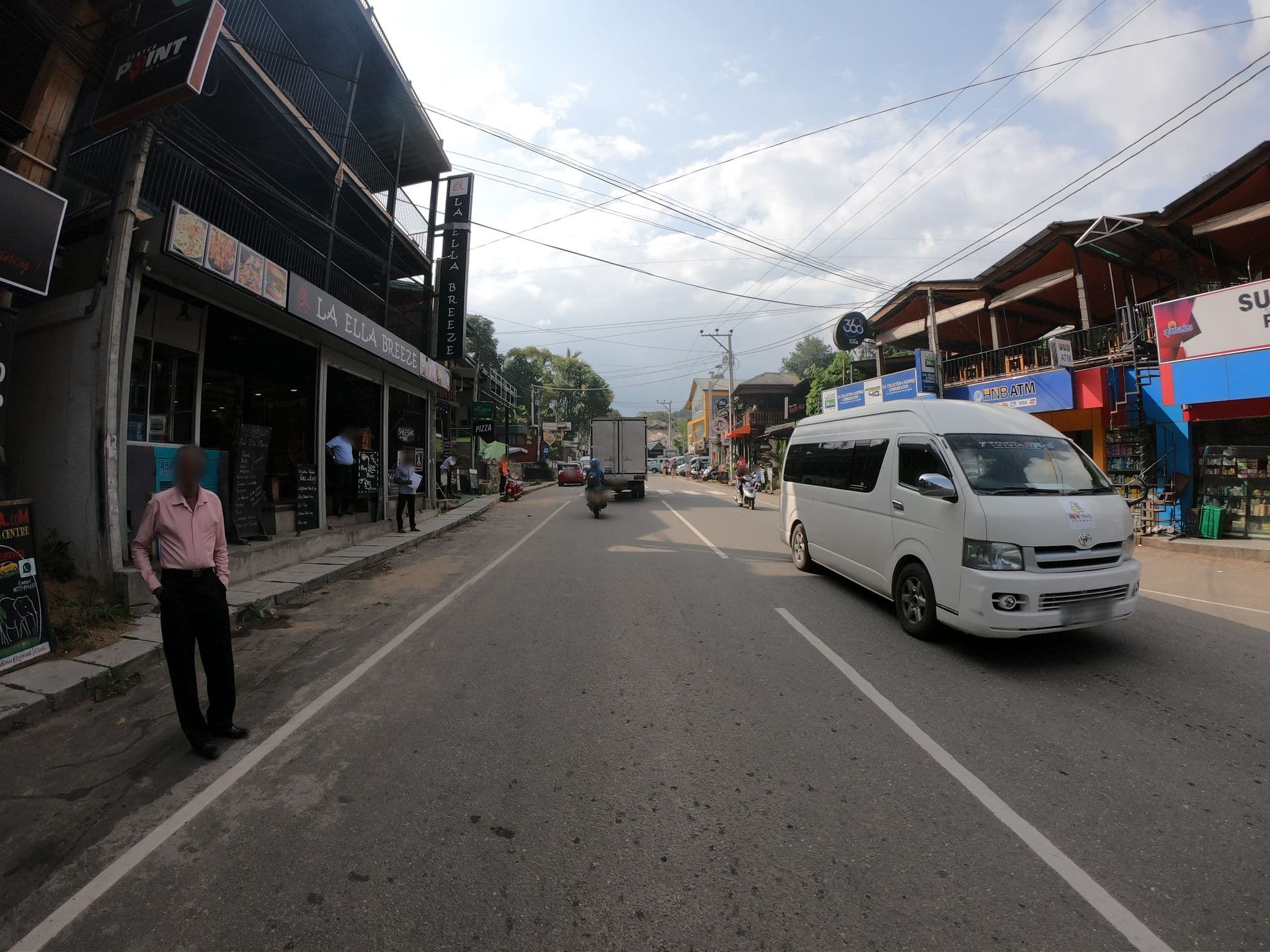 Street view near Ella Mount Heven Hotel, Ella Town — © paulinus (CC BY-SA · Mapillary)