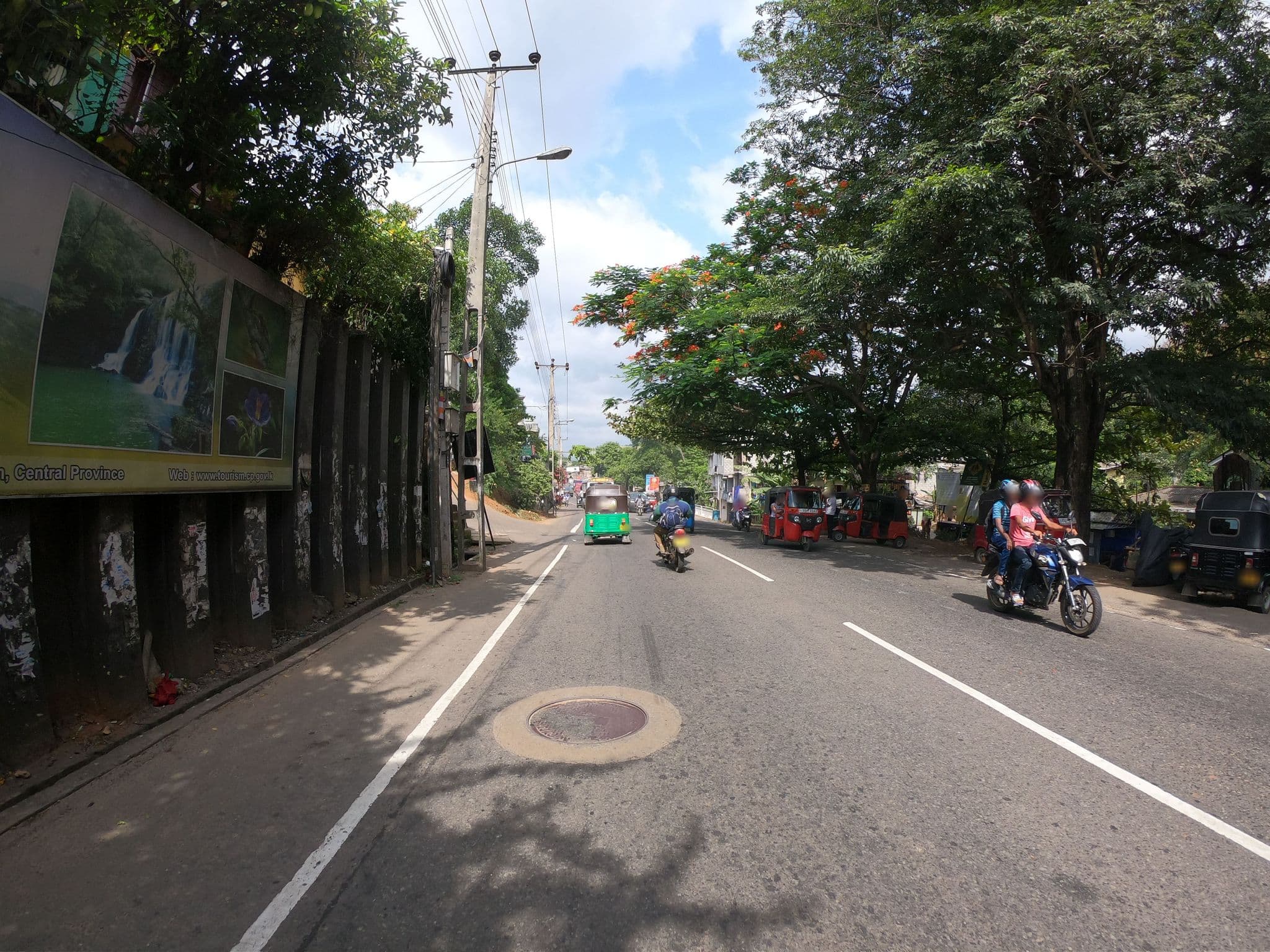Street view near Why Not Holiday Inn, Kandy — © paulinus (CC BY-SA · Mapillary)