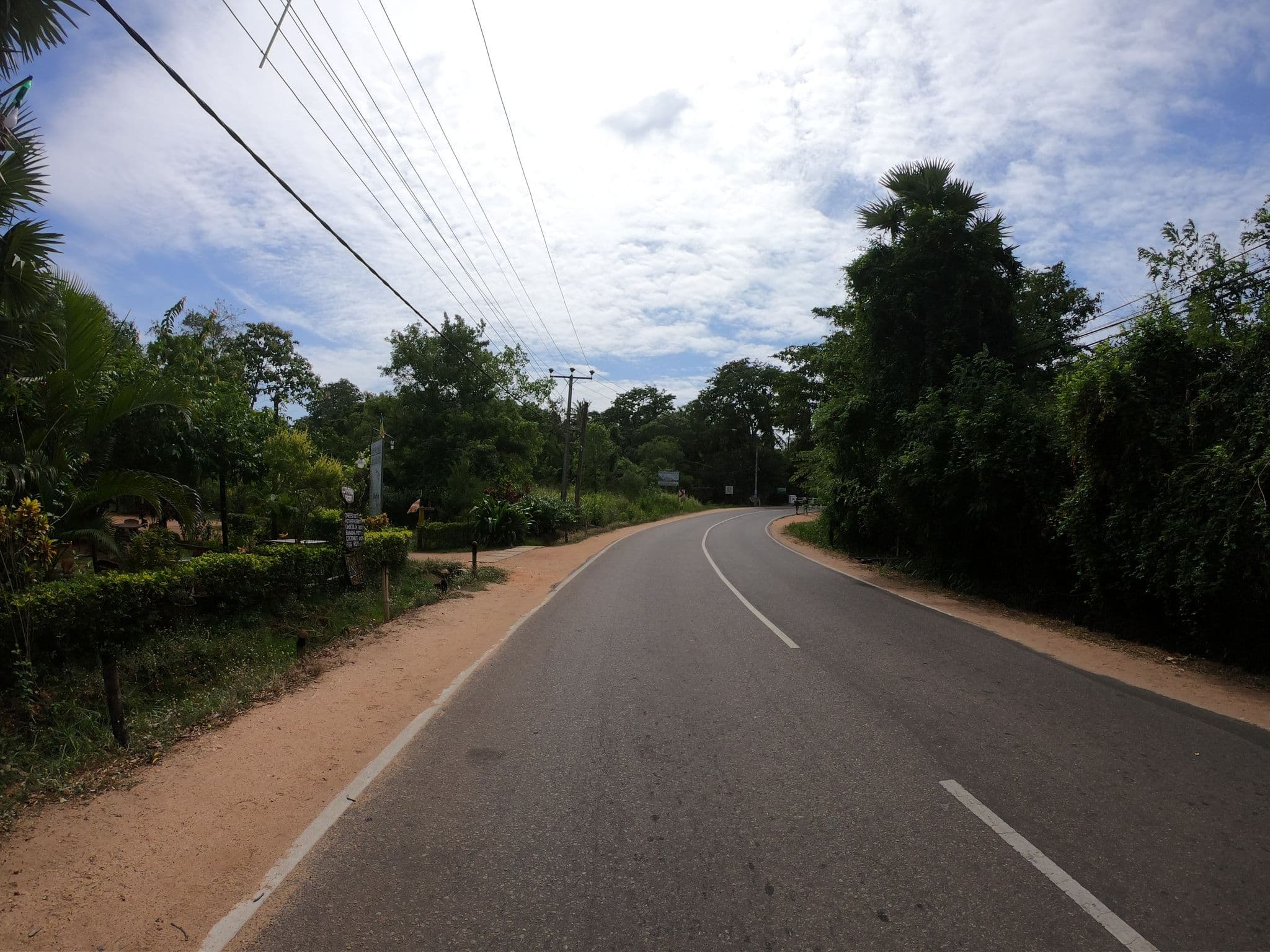 Street view near New Sigiri Resort, Sigiriya — © paulinus (CC BY-SA · Mapillary)
