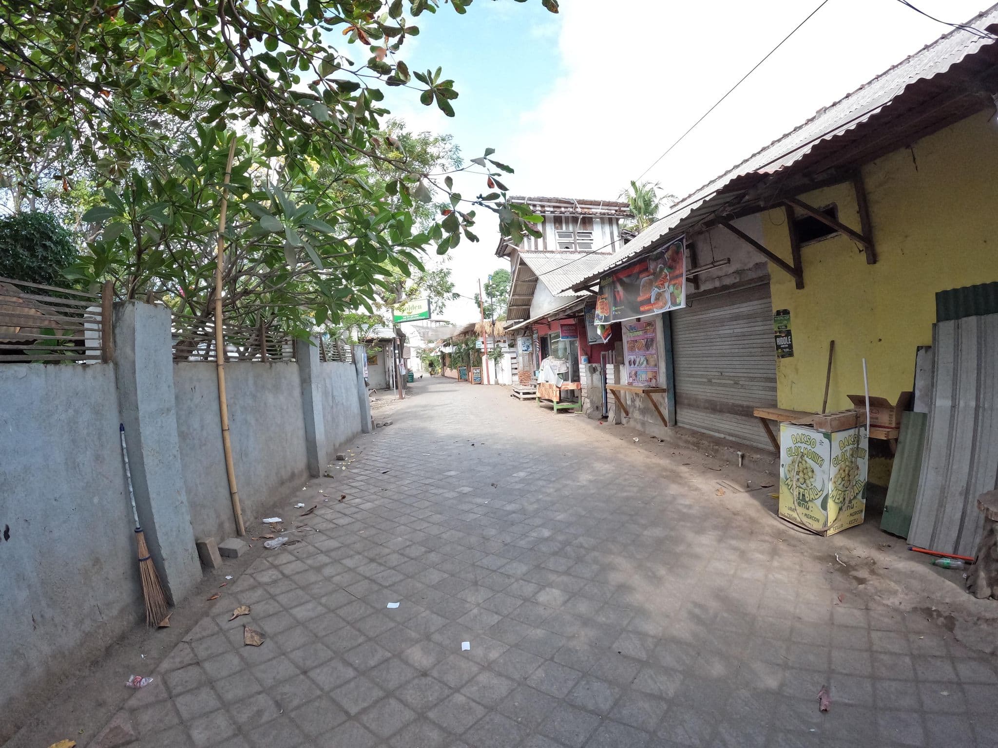 Street view near Lucky House, Gili Trawangan