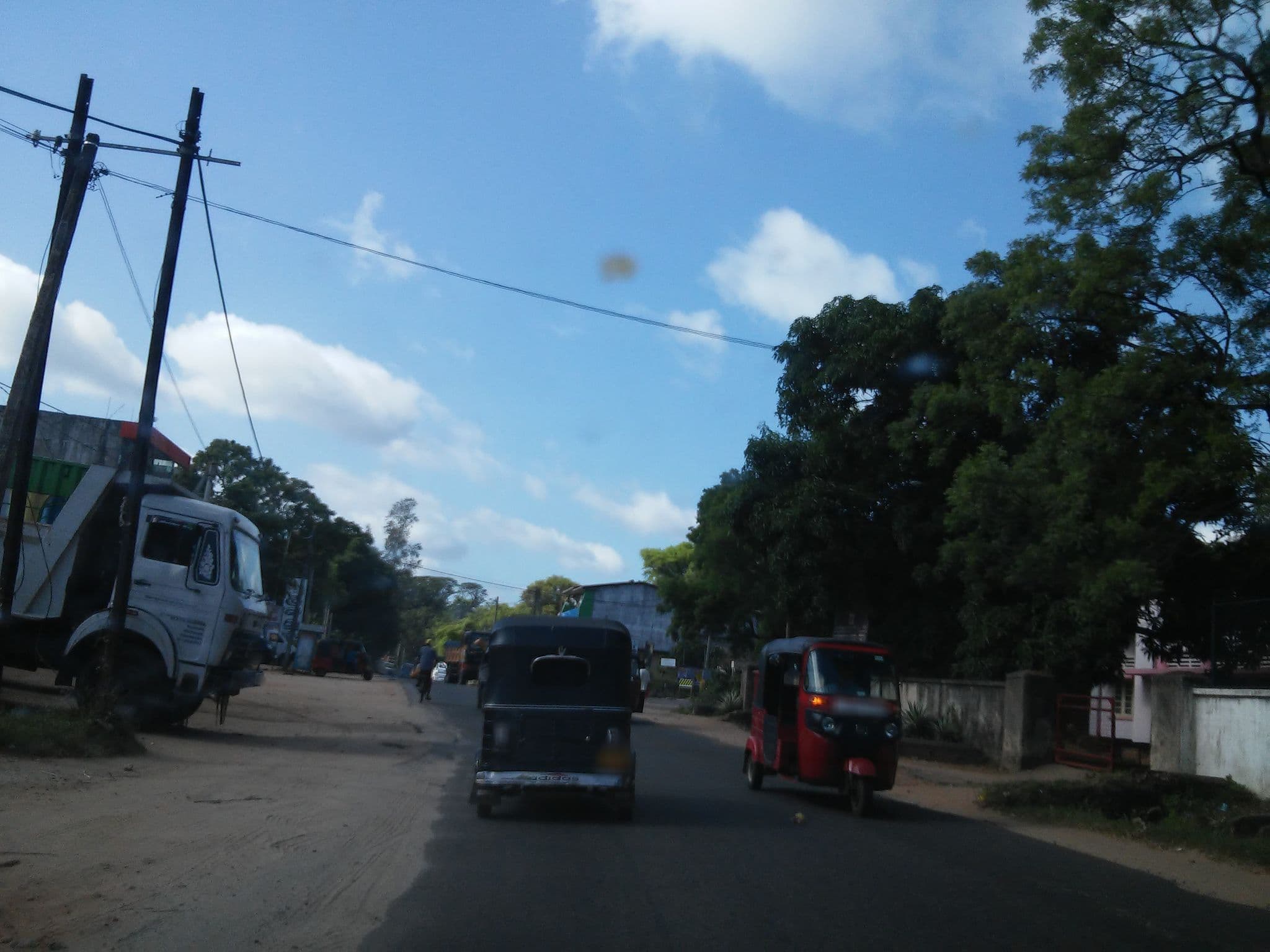 Street view near Dambulla tourist resort, Dambulla — © shravan91 (CC BY-SA · Mapillary)