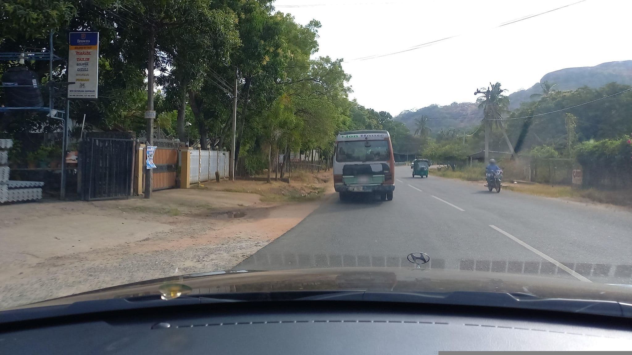 Street view near The Heritage Hotel, Dambulla — © anuradhabr (CC BY-SA · Mapillary)