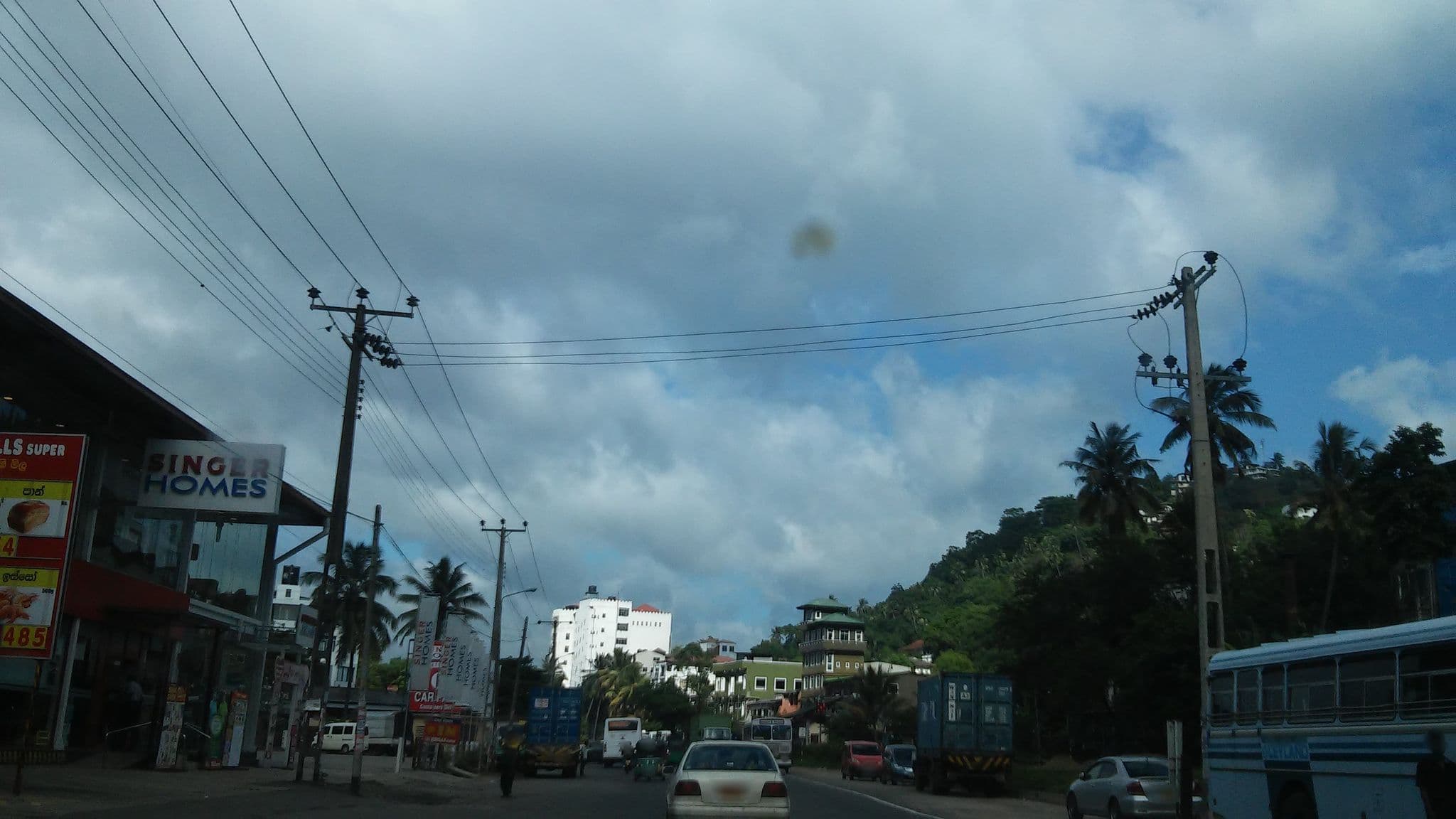 Street view near Hotel Gan Iwra, Kandy — © shravan91 (CC BY-SA · Mapillary)