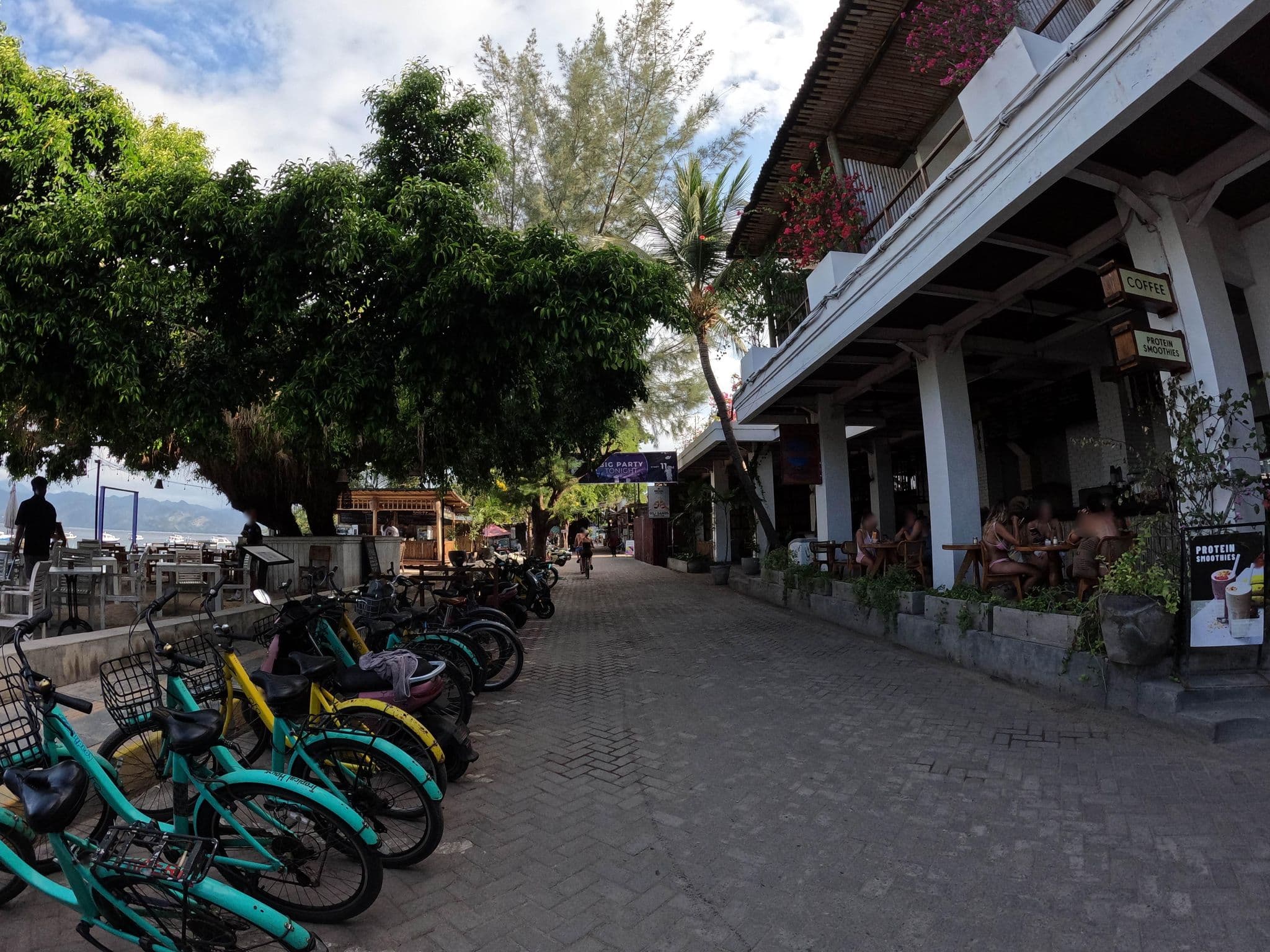 Street view near Rudy's, Gili Trawangan — © lucomsky (CC BY-SA · Mapillary)