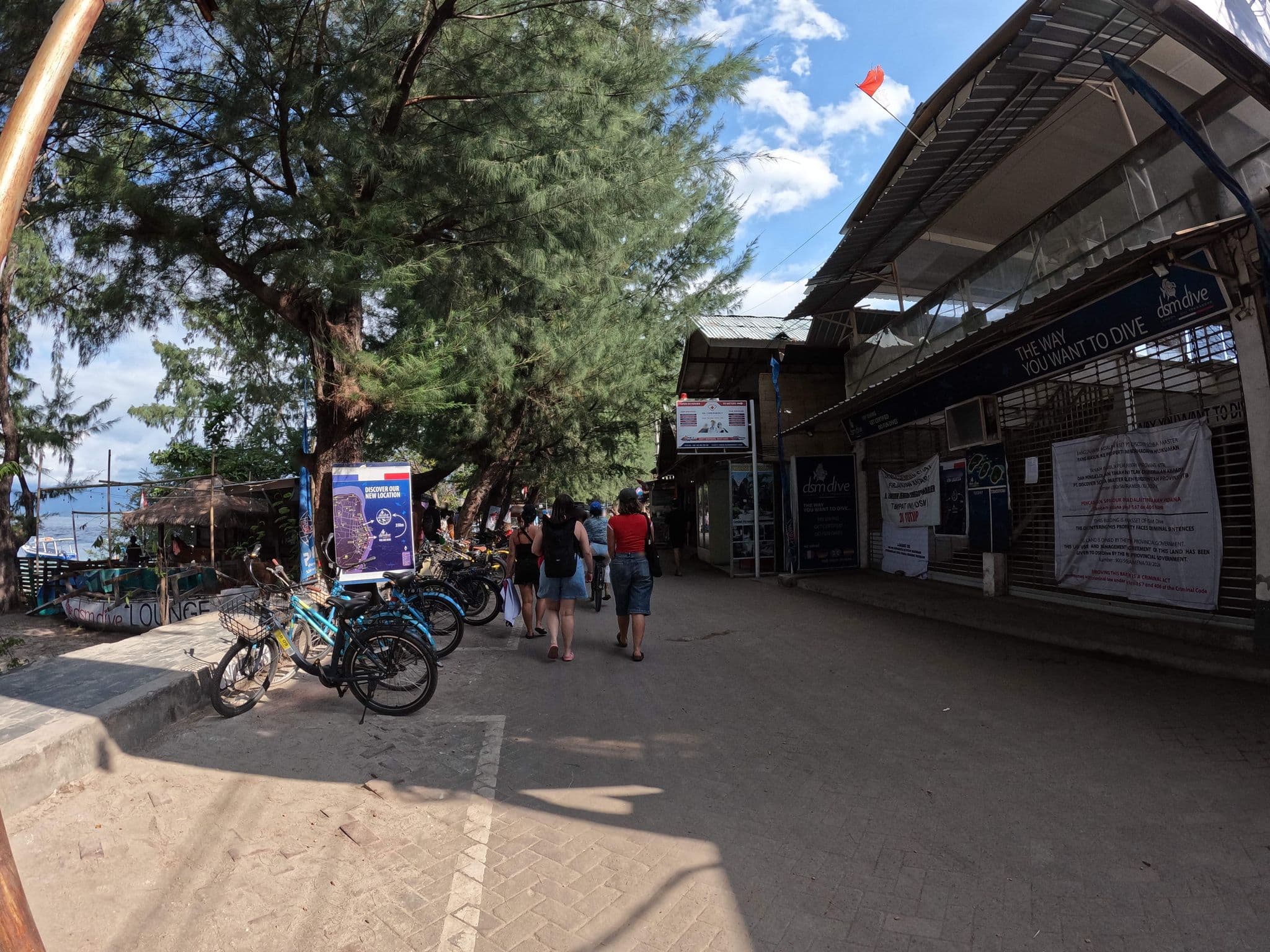 Street view near Sagitta Homestay, Gili Trawangan — © lucomsky (CC BY-SA · Mapillary)