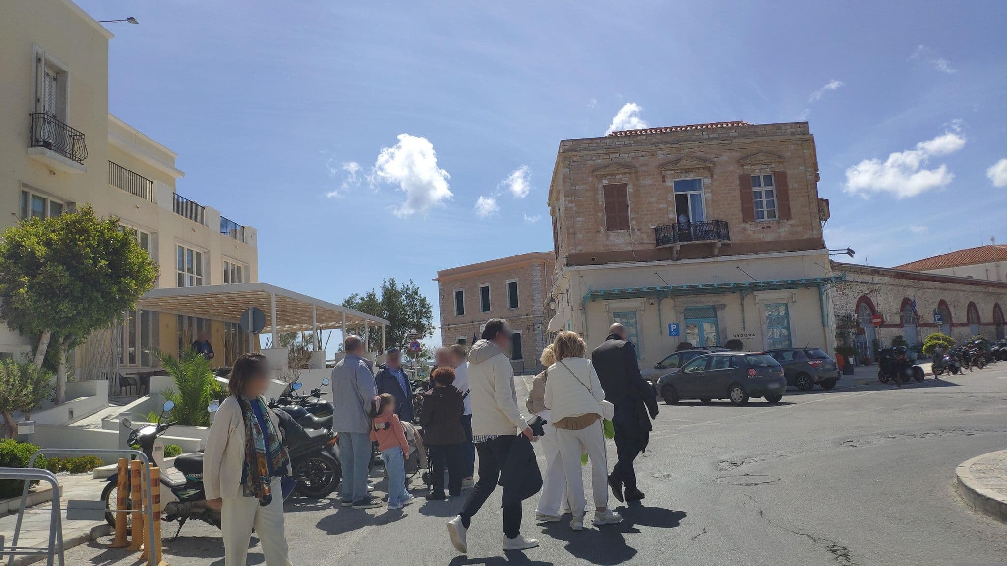Street view near Hermes Hotel, Ermoúpolis — © pppetros (CC BY-SA · Mapillary)