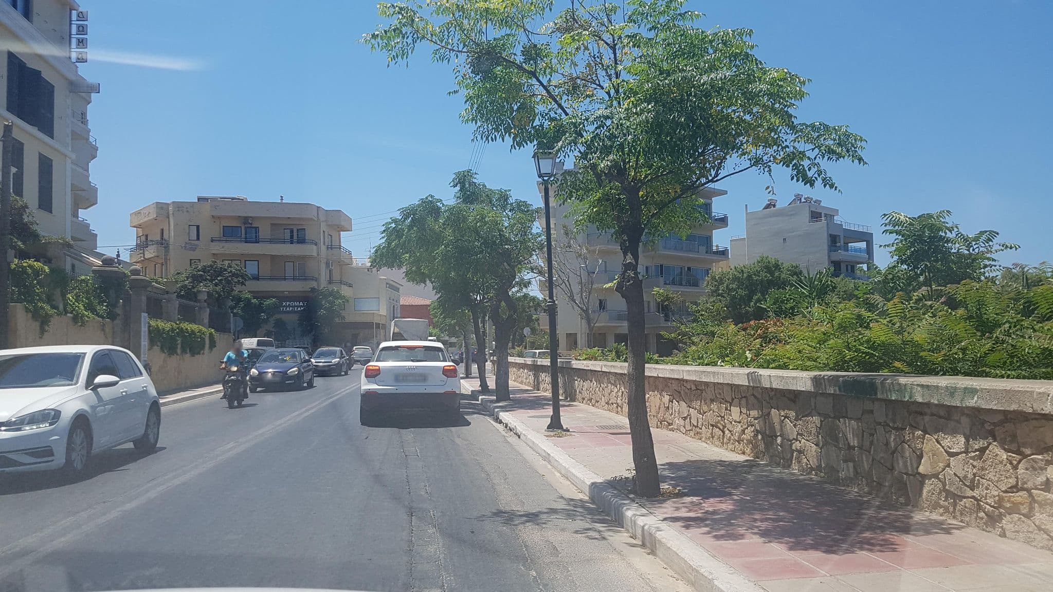 Street view near Hotel Doma, Chaniá — © dsmm (CC BY-SA · Mapillary)