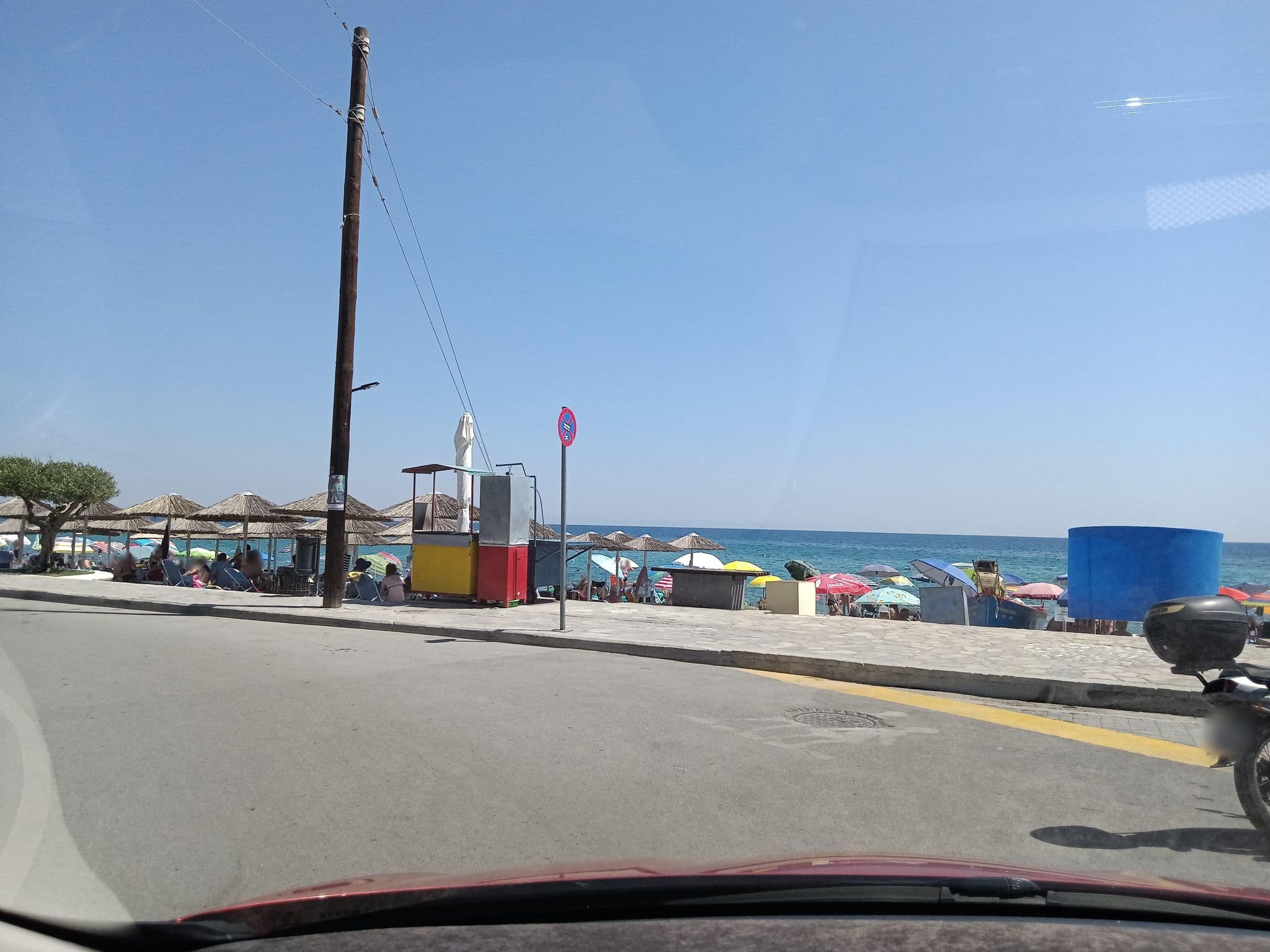 Street view near Hotel Dionisos, Leptokaryá — © nglf (CC BY-SA · Mapillary)