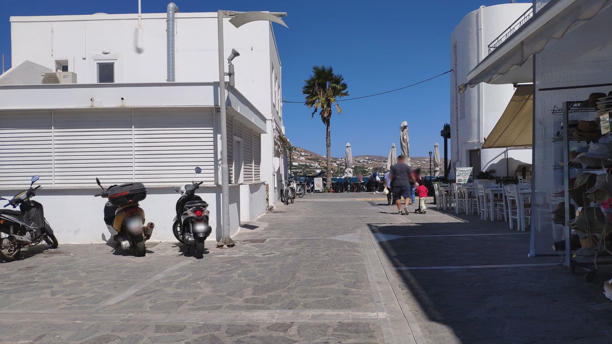 Street view near Hotel Kontes, Páros — © pppetros (CC BY-SA · Mapillary)