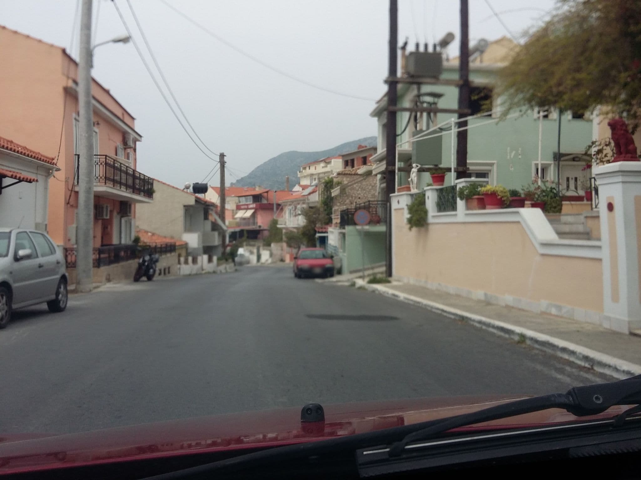 Street view near Athos Hotel, Pythagóreio — © tasssosphotogra (CC BY-SA · Mapillary)