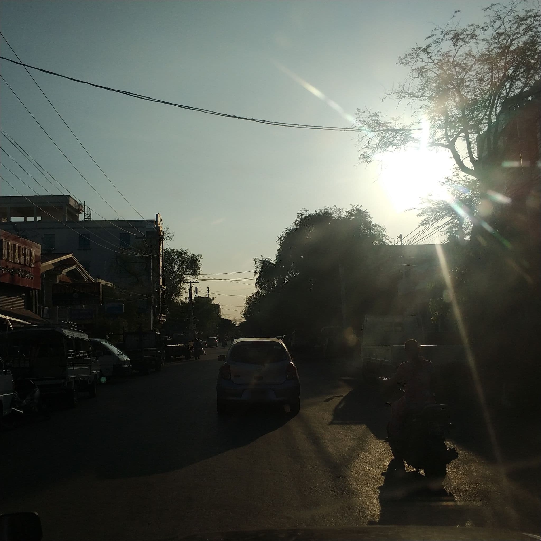 Street view near 天合大酒店 THIRI THITSAR HOTEL, Mandalay — © mghla (CC BY-SA · Mapillary)