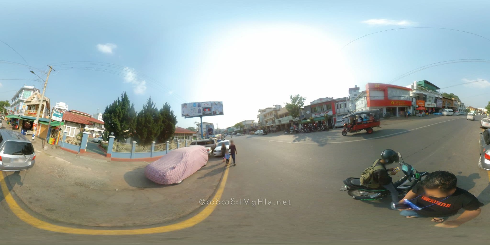 Street view near Holiday Guest House, Pyin Oo Lwin — © mghla (CC BY-SA · Mapillary)
