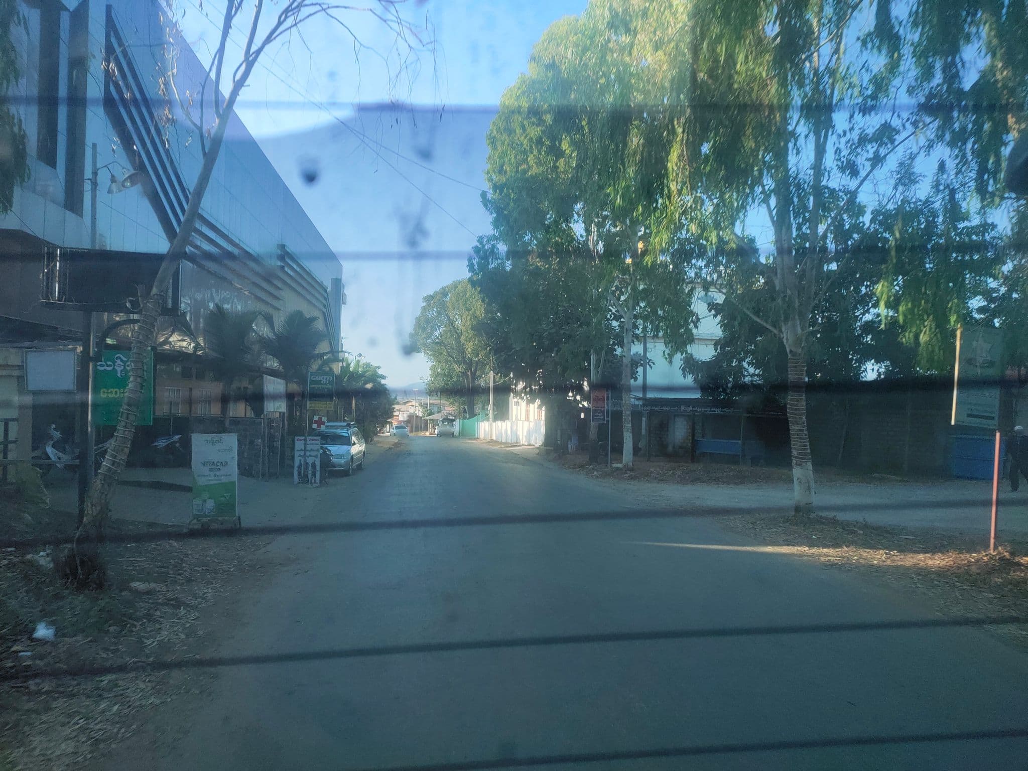 Street view near Shwe Pyi Thain Kha, Pyin Oo Lwin — © tetmakolin (CC BY-SA · Mapillary)