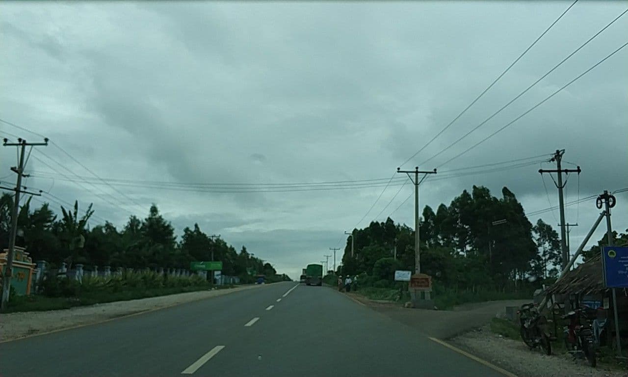 Street view near MannWaiHlaing Guesthouse, Pyin Oo Lwin — © mghla (CC BY-SA · Mapillary)