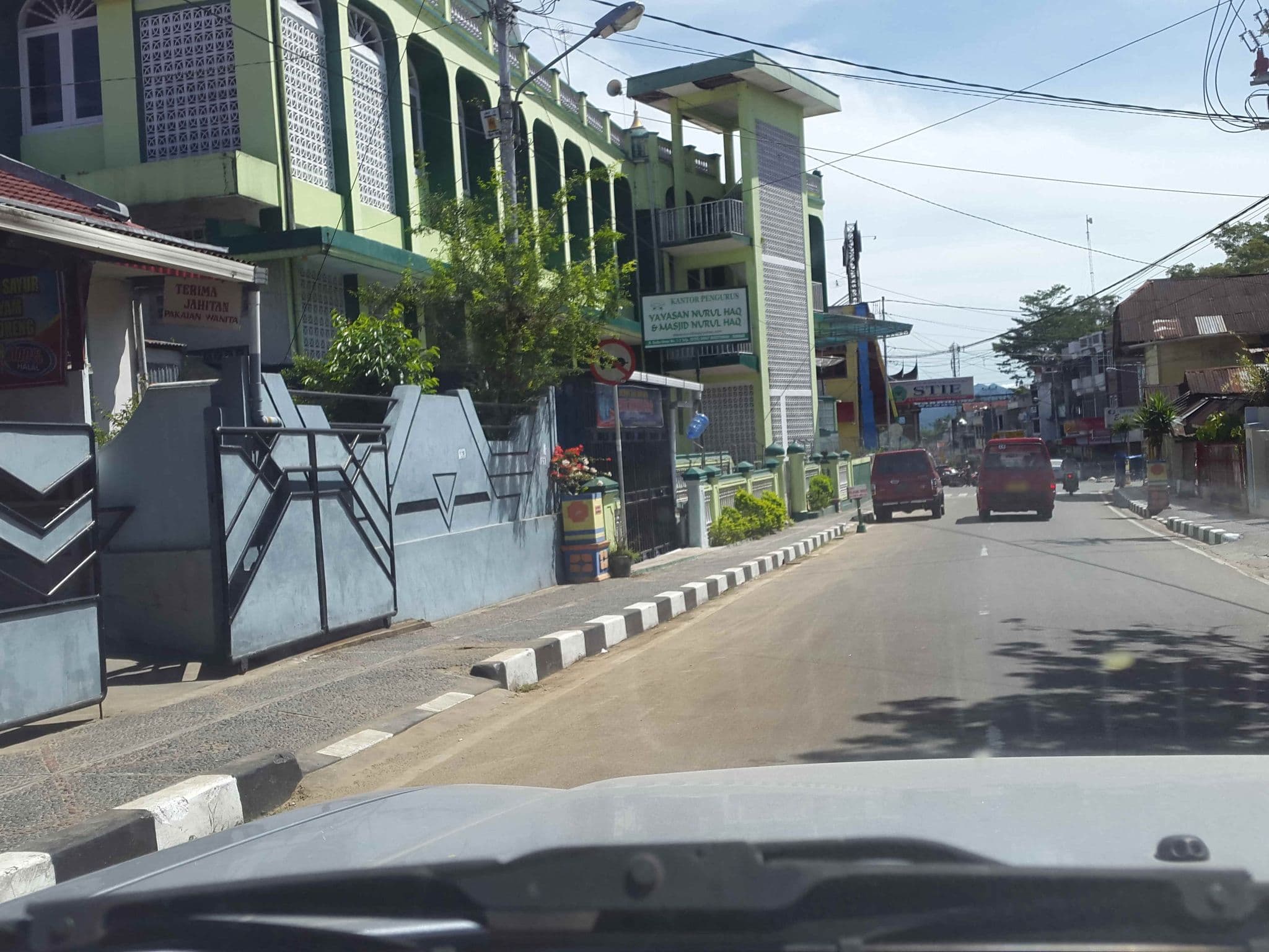 Street view near Surya, Bukittinggi — © roadroid (CC BY-SA · Mapillary)