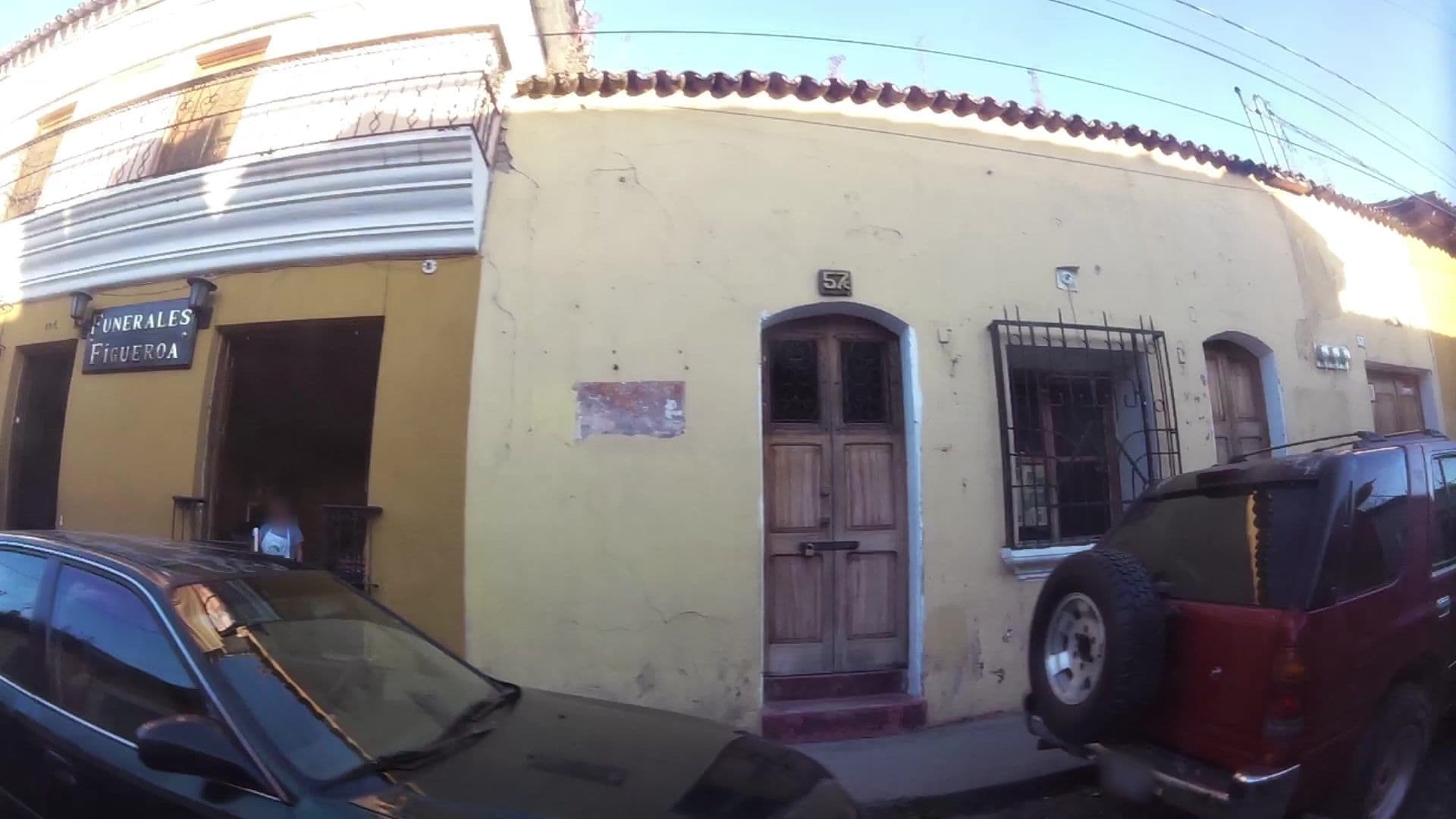 Street view near Amura Hostel - Antigua Guatemala, Antigua Guatemala — © kaartcam (CC BY-SA · Mapillary)